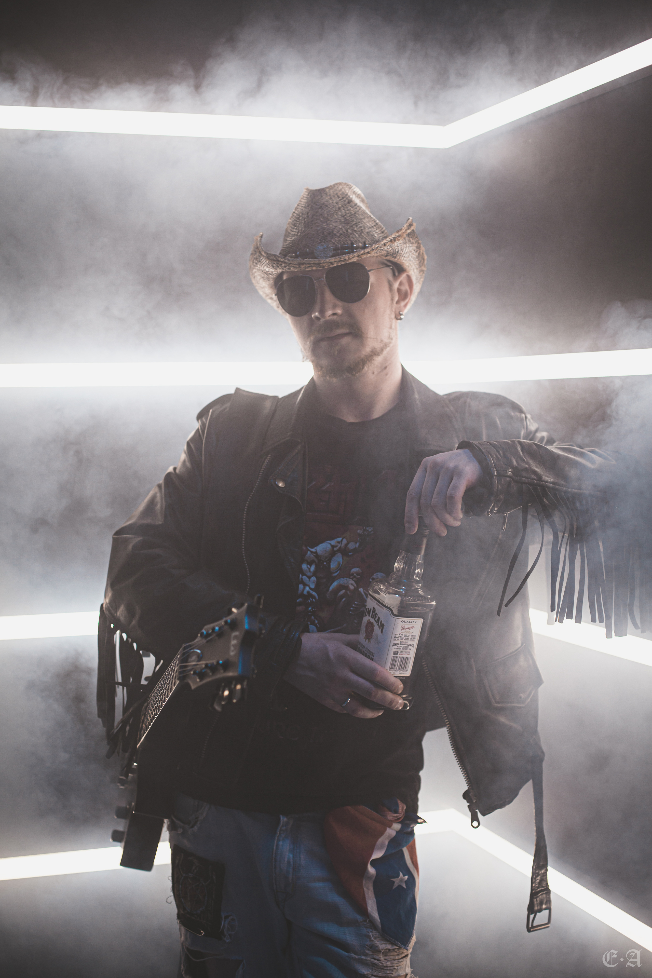 Retrowave «Ворон». Фотограф Ellairen