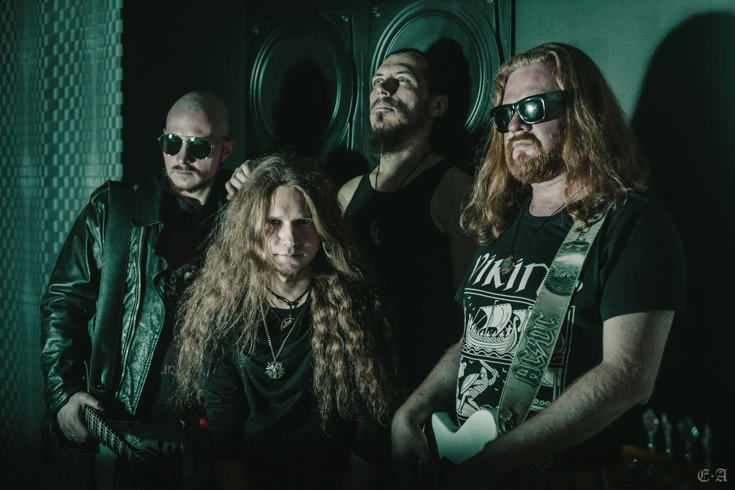 Retrowave «Ворон». Фотограф Ellairen