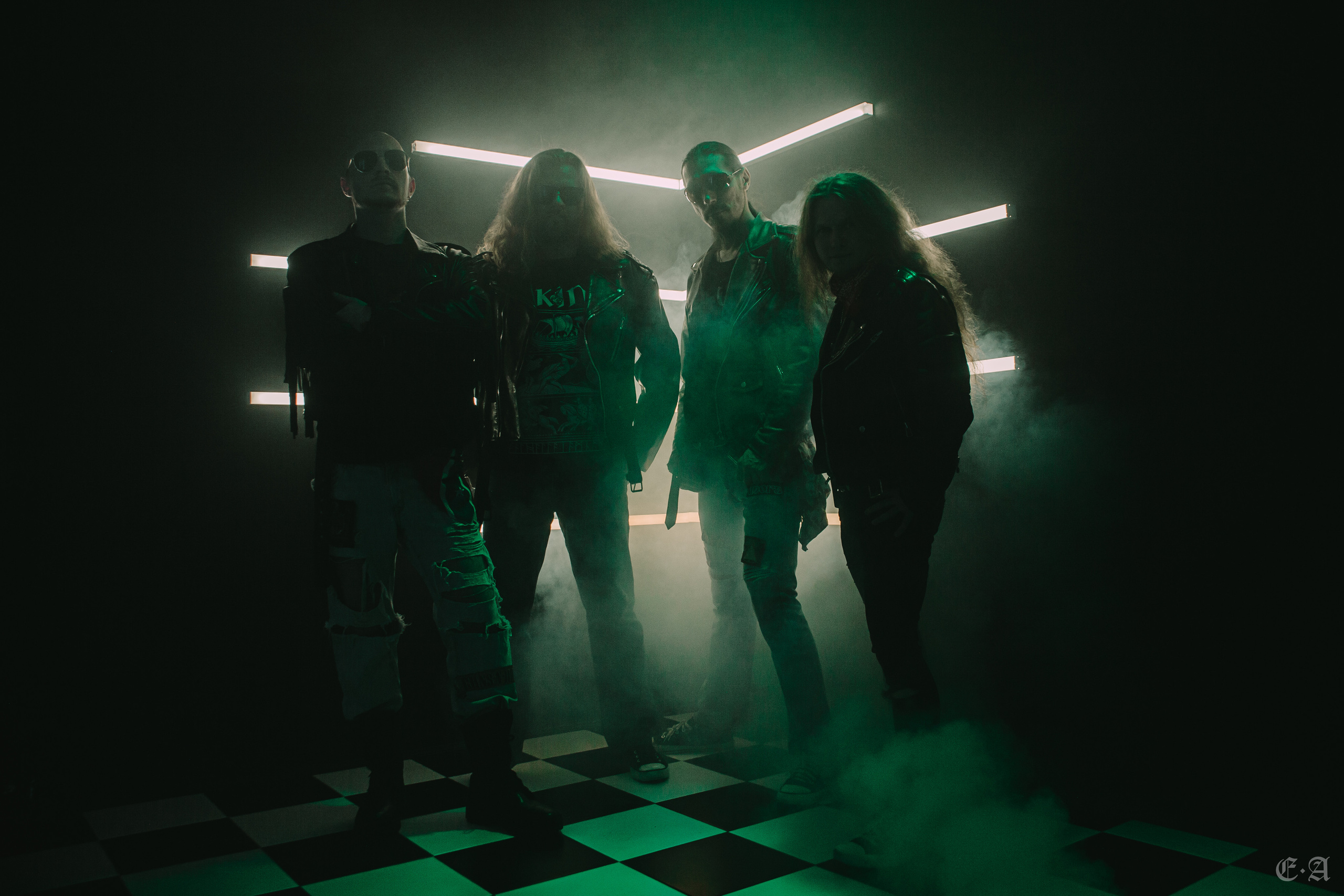 Retrowave «Ворон». Фотограф Ellairen