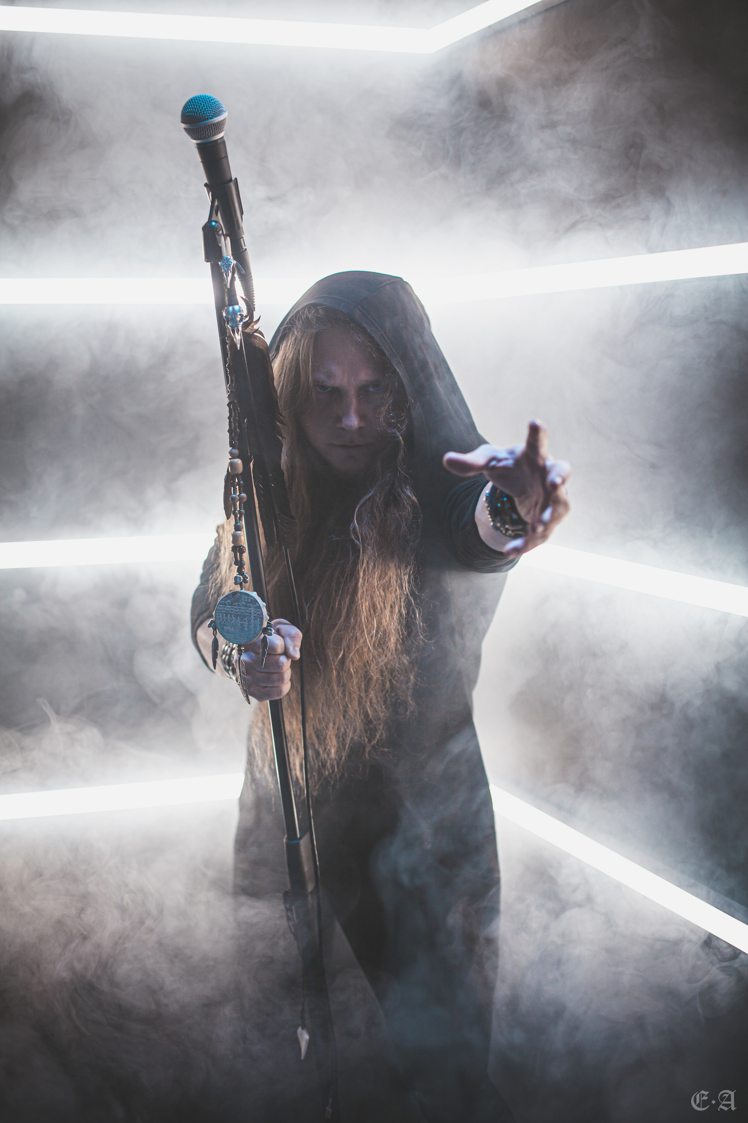 Retrowave «Ворон». Фотограф Ellairen