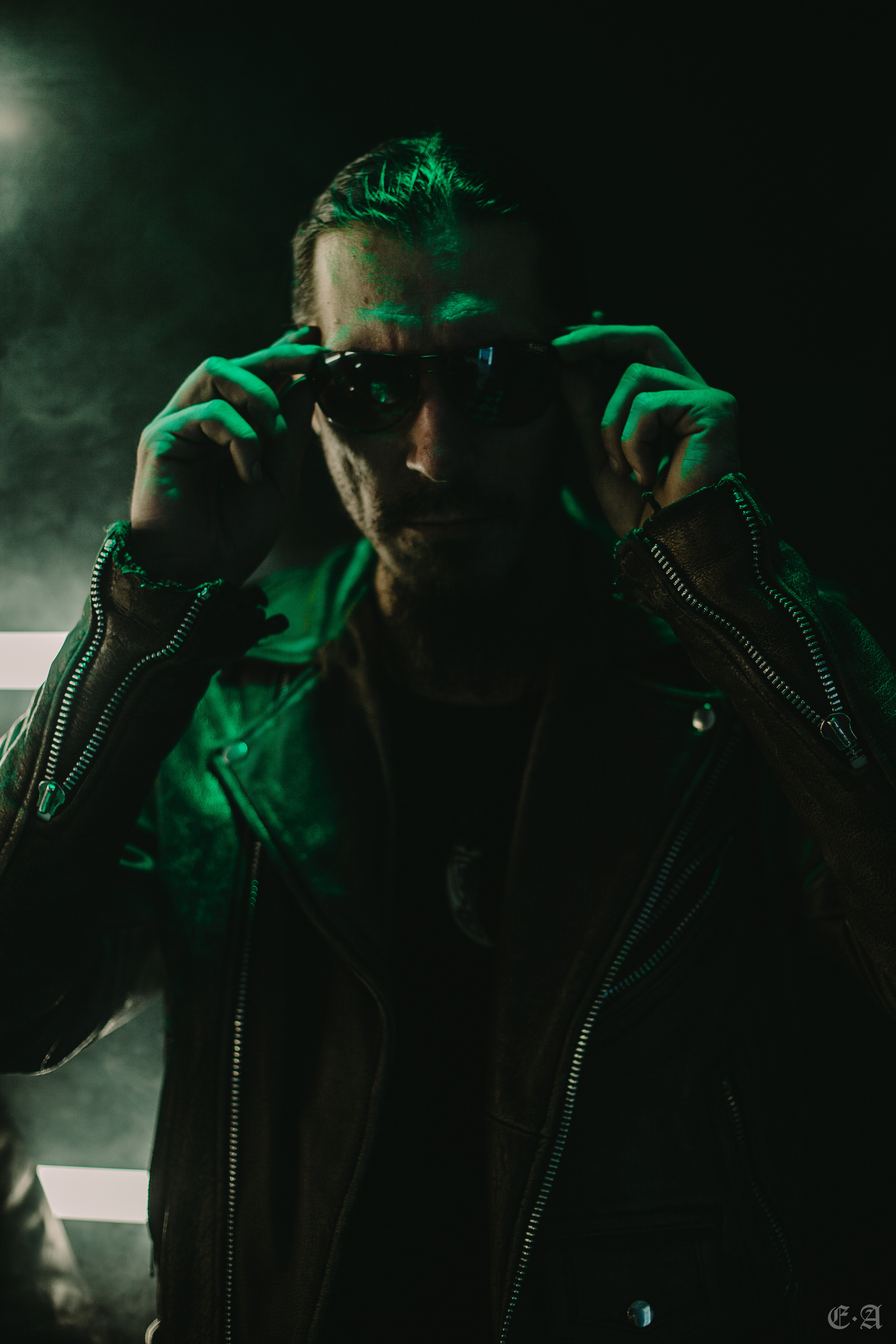 Retrowave «Ворон». Фотограф Ellairen