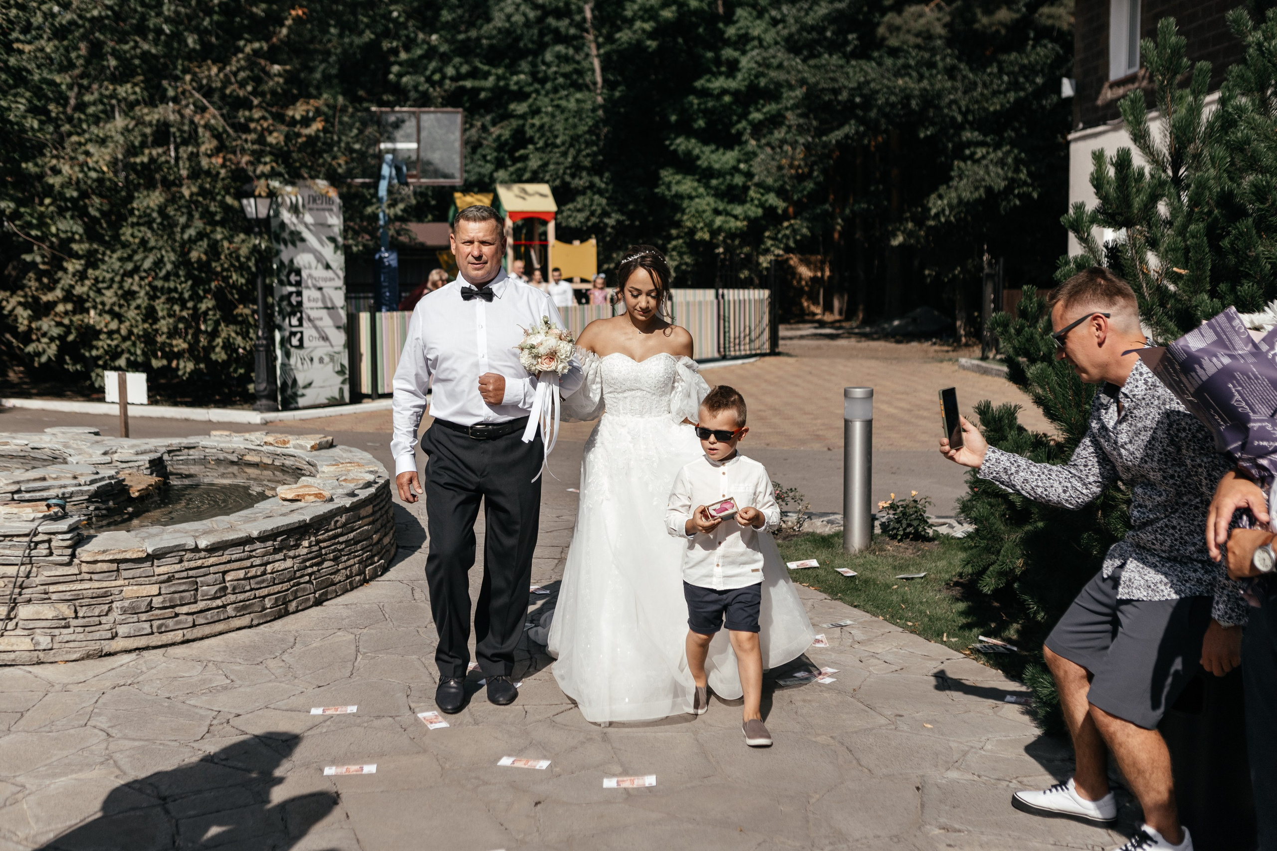 Свадебный фотограф Уфа — Руслан ГабдлисламовЖивые эмоции, красивые кадры, воспоминания на всю жизнь.Работаю по всей Республике Башкортоста. Свадебный фотограф Уфа Руслан Габдлисламов