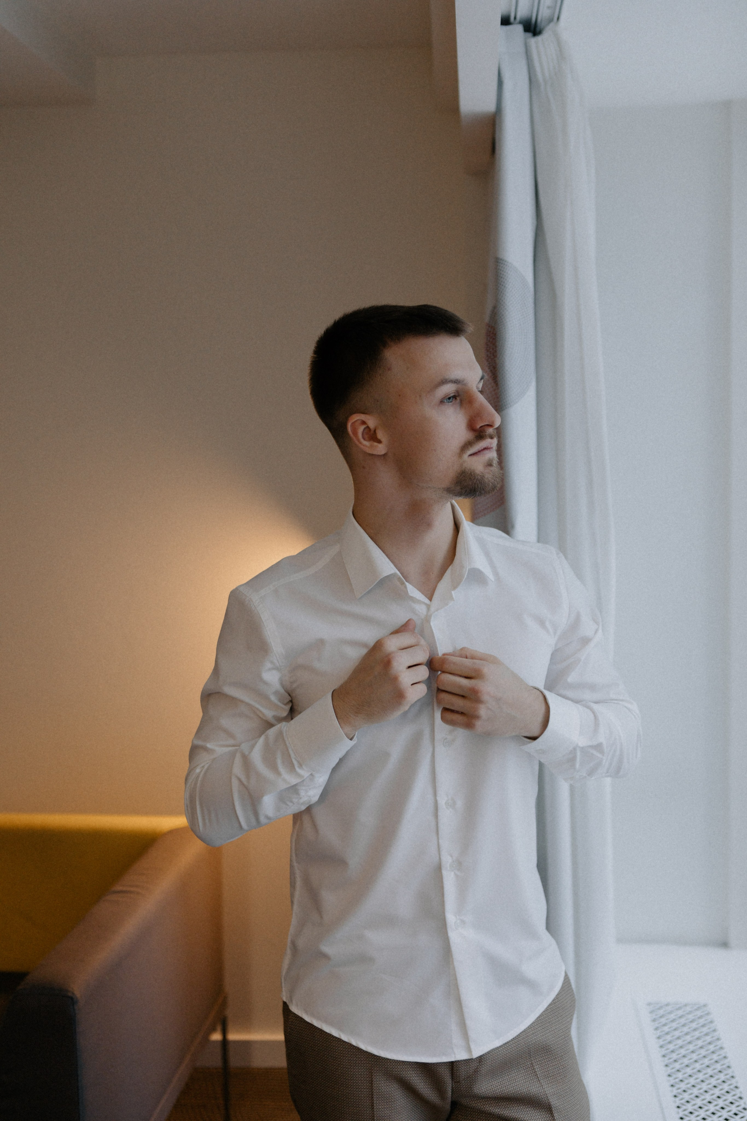 Ксюша и Илья. Утро в отеле роспись в Birds. Свадебный и портретный фотограф в Москве Анастасия Масюк