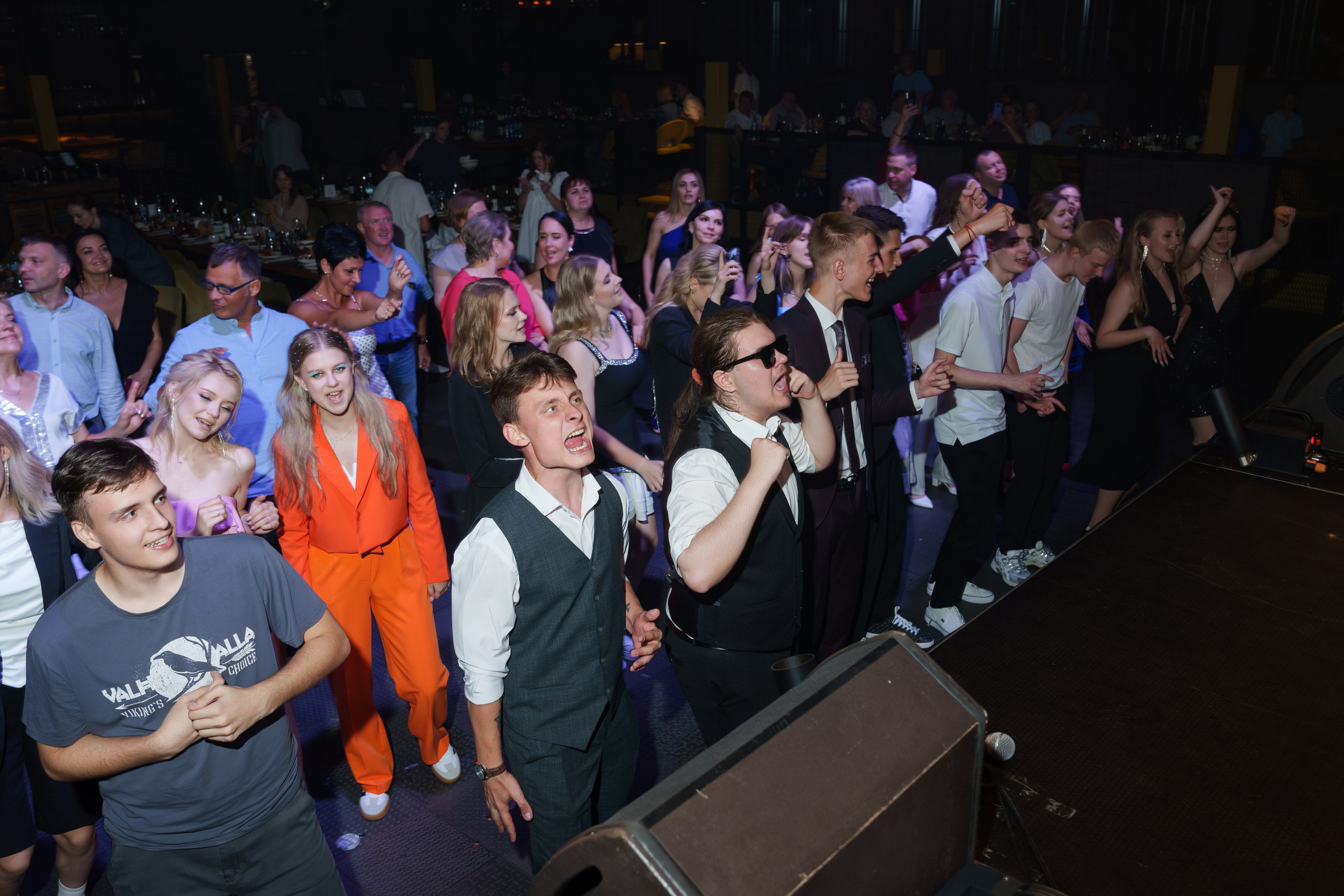 Выпускной лицея 27 (вечеринка). Свадебный и репортажный фотограф Элина Козырьянова