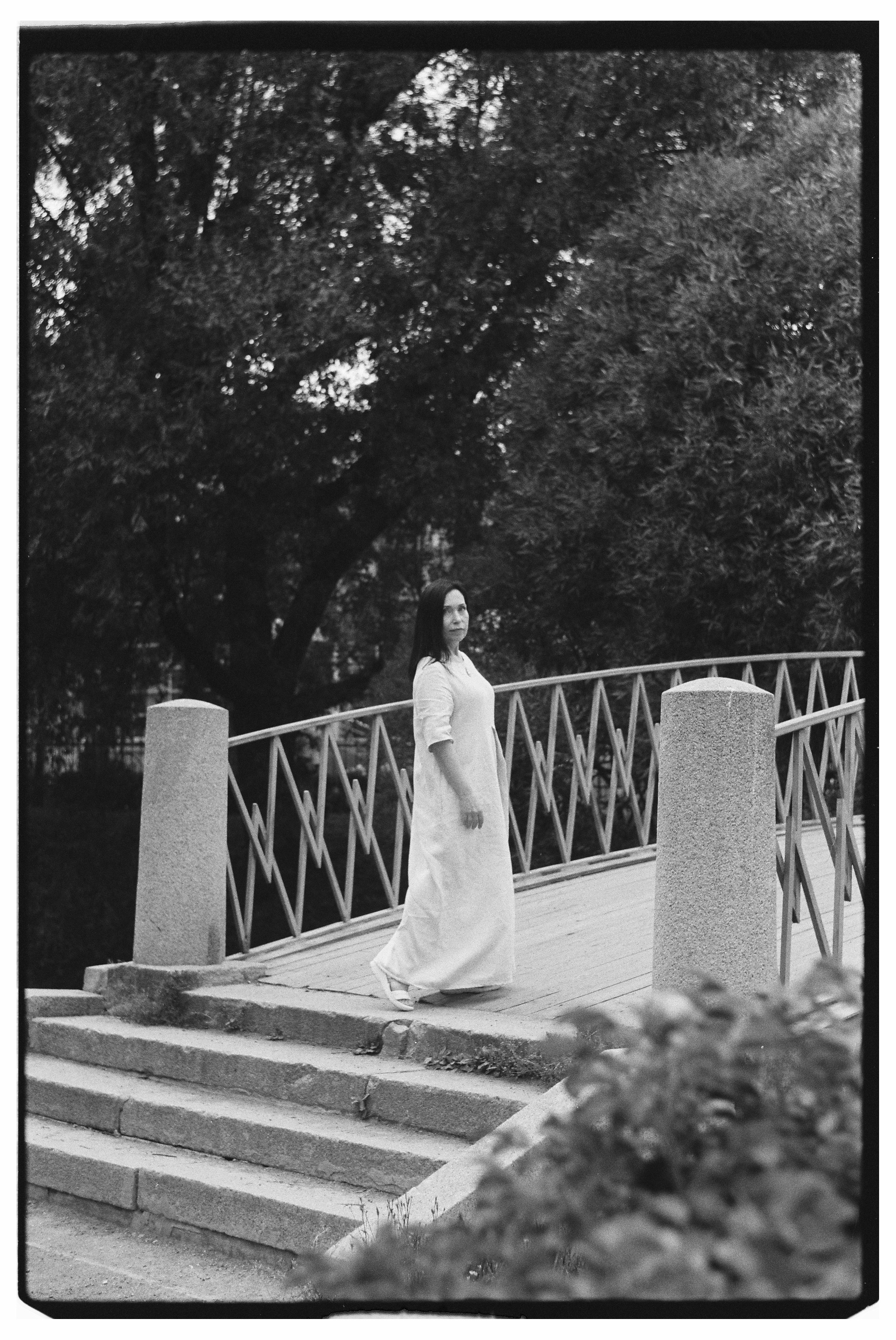 Портретная фотосессия на пленку в Оранжерее Таврического сада, СПб. Светлана Гопанюк. Портретный фотограф. Санкт-Петербург. СПб