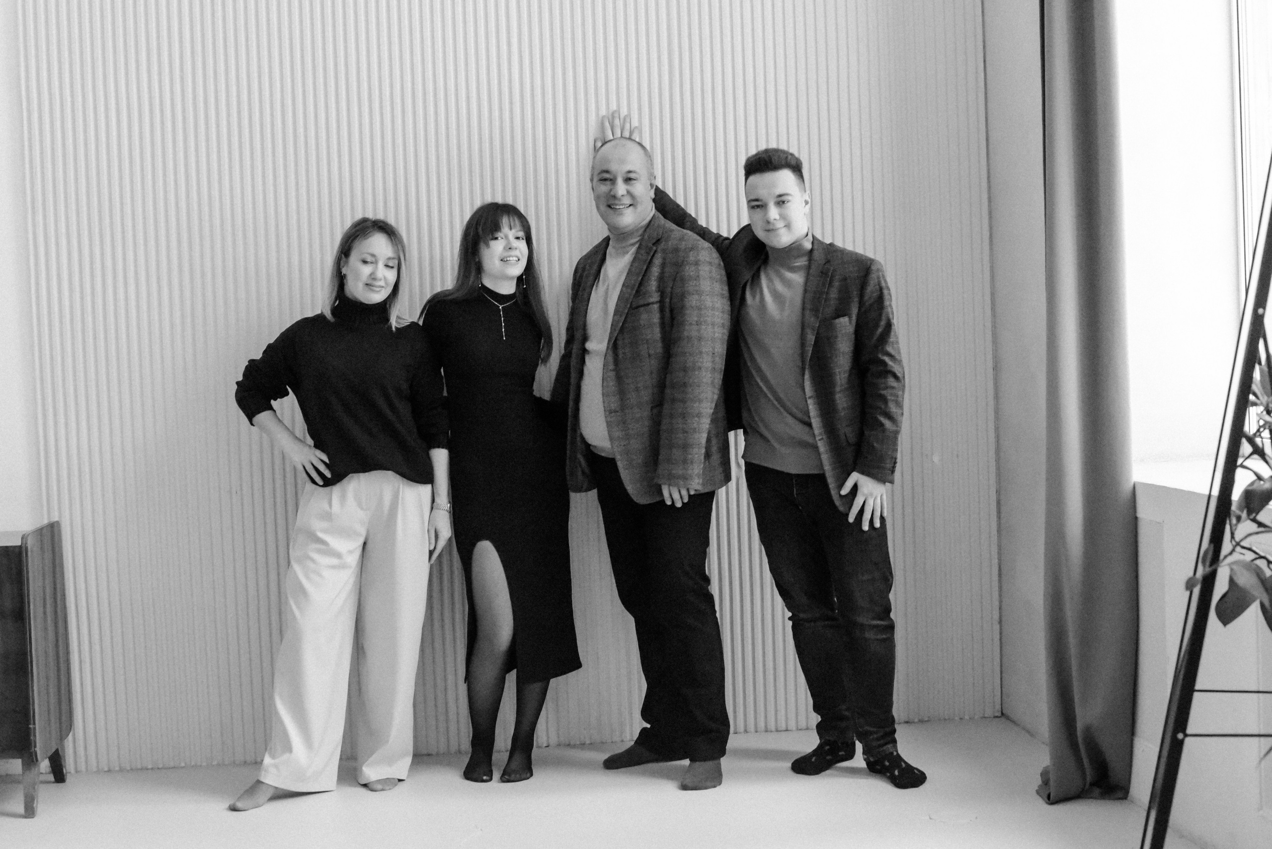 Молодые родители и взрослые дети. Фотограф Лола Волна, город Москва