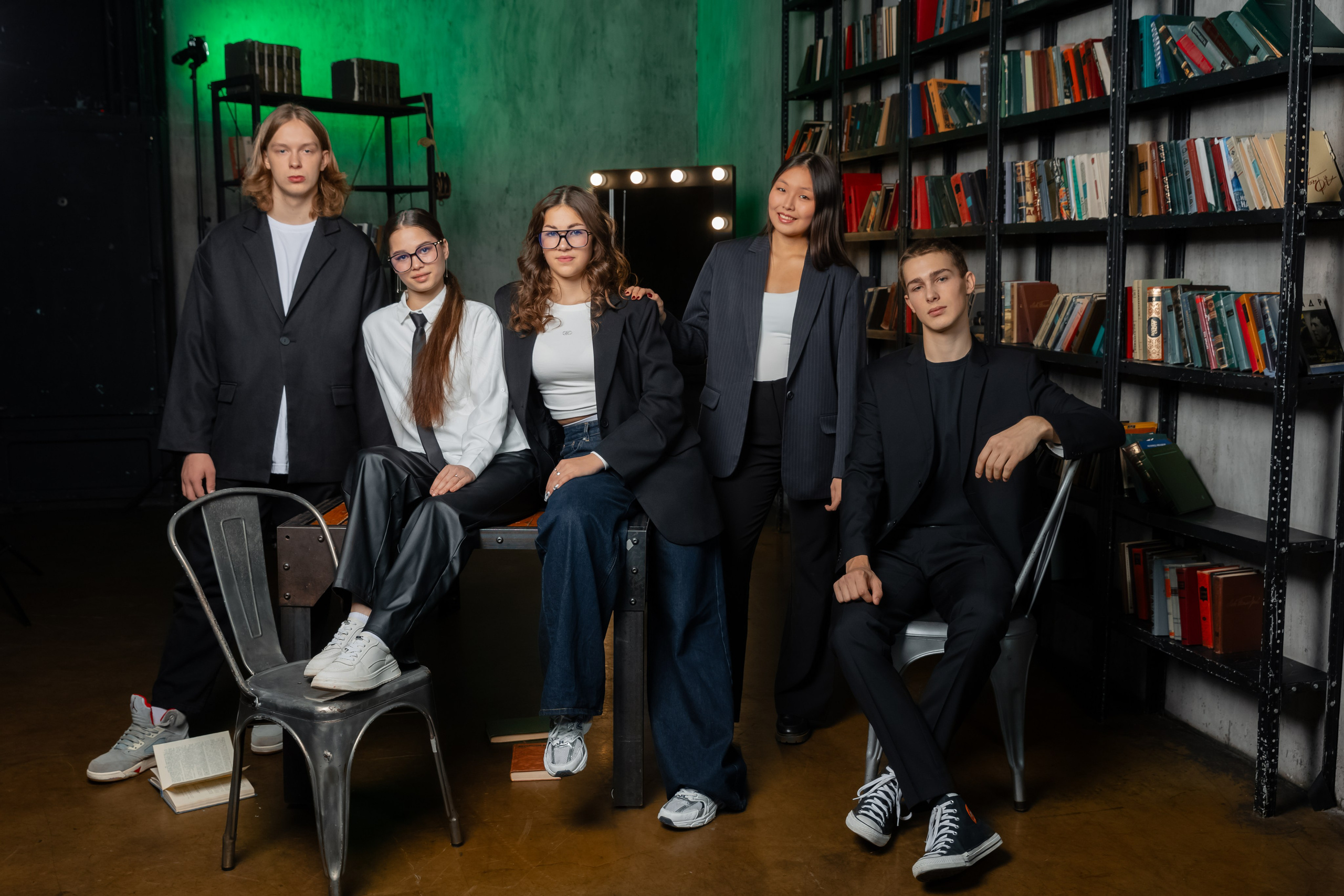 Позирование группы. Выпускные альбомы для детского сада и школы