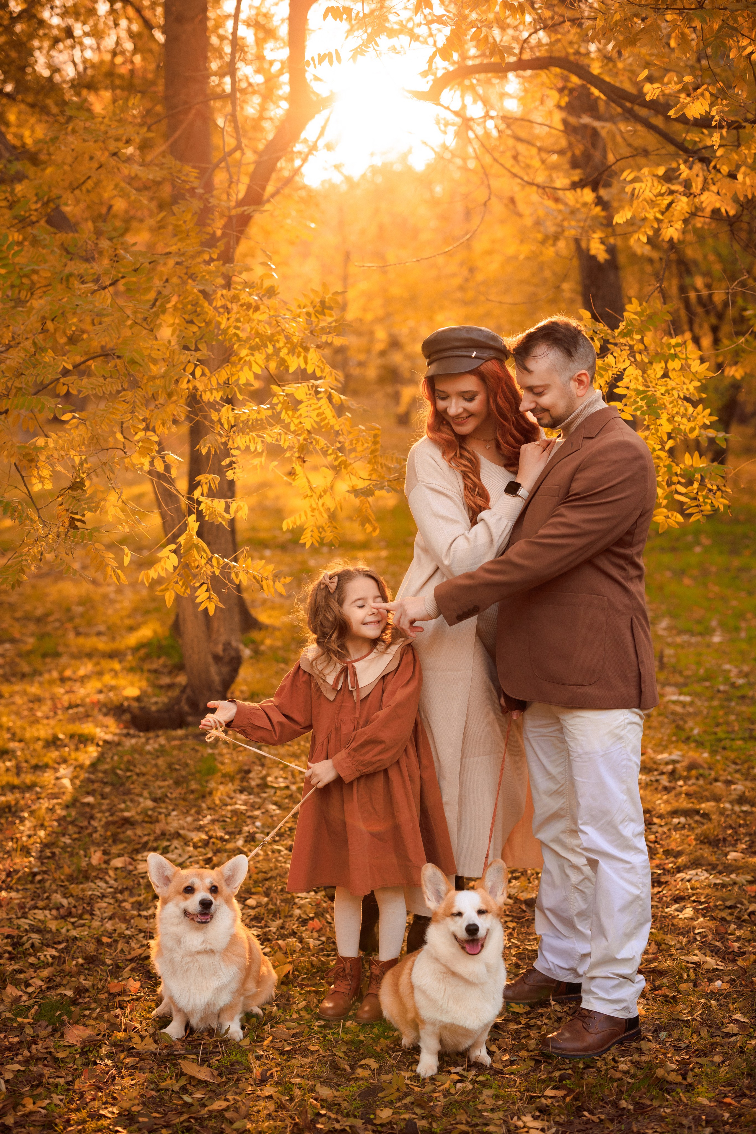 Осенняя семейная фотосессия в парке с Корги. Семейный и детский фотограф в Краснодаре Анна Трашкова