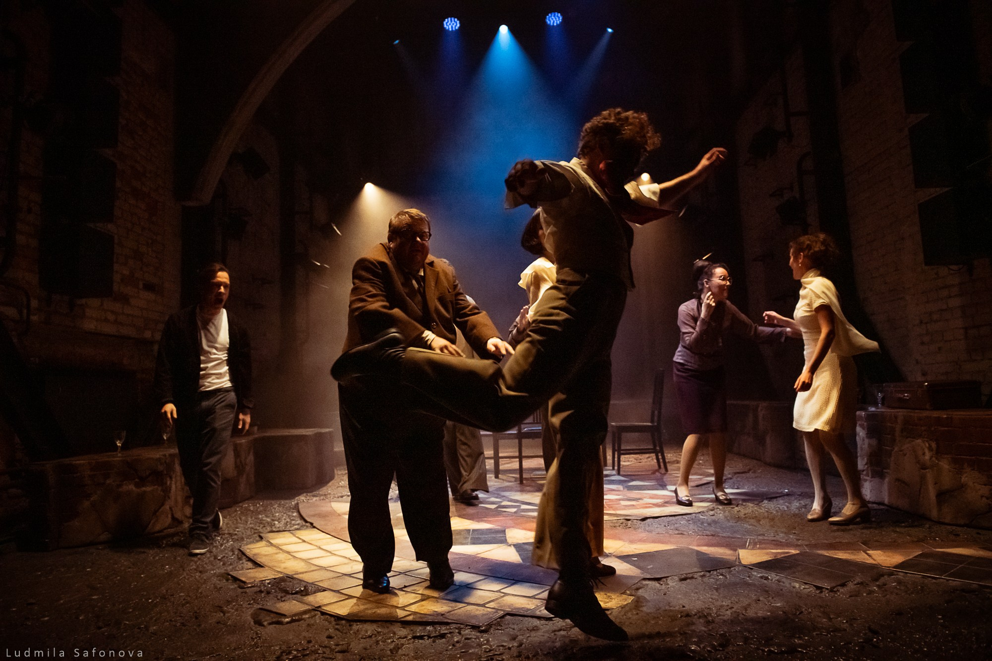 Утиная охота театр Вахтангова. Lucytheatre