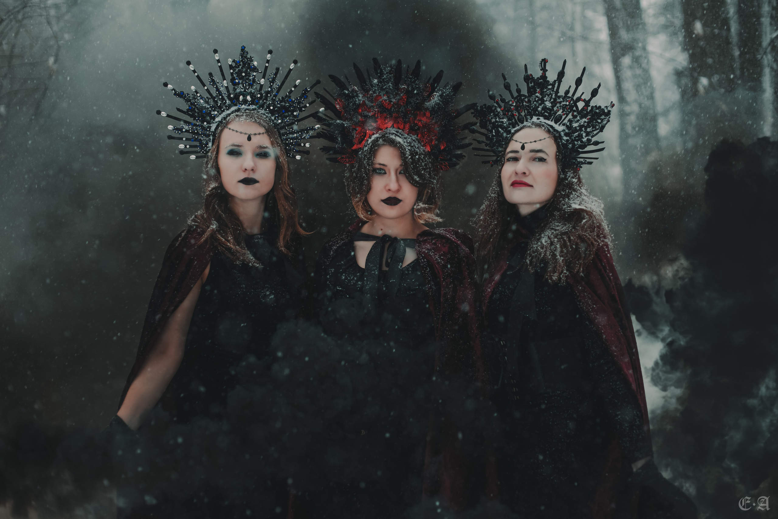 Зимняя сказка для Witch Light. Фотограф Ellairen