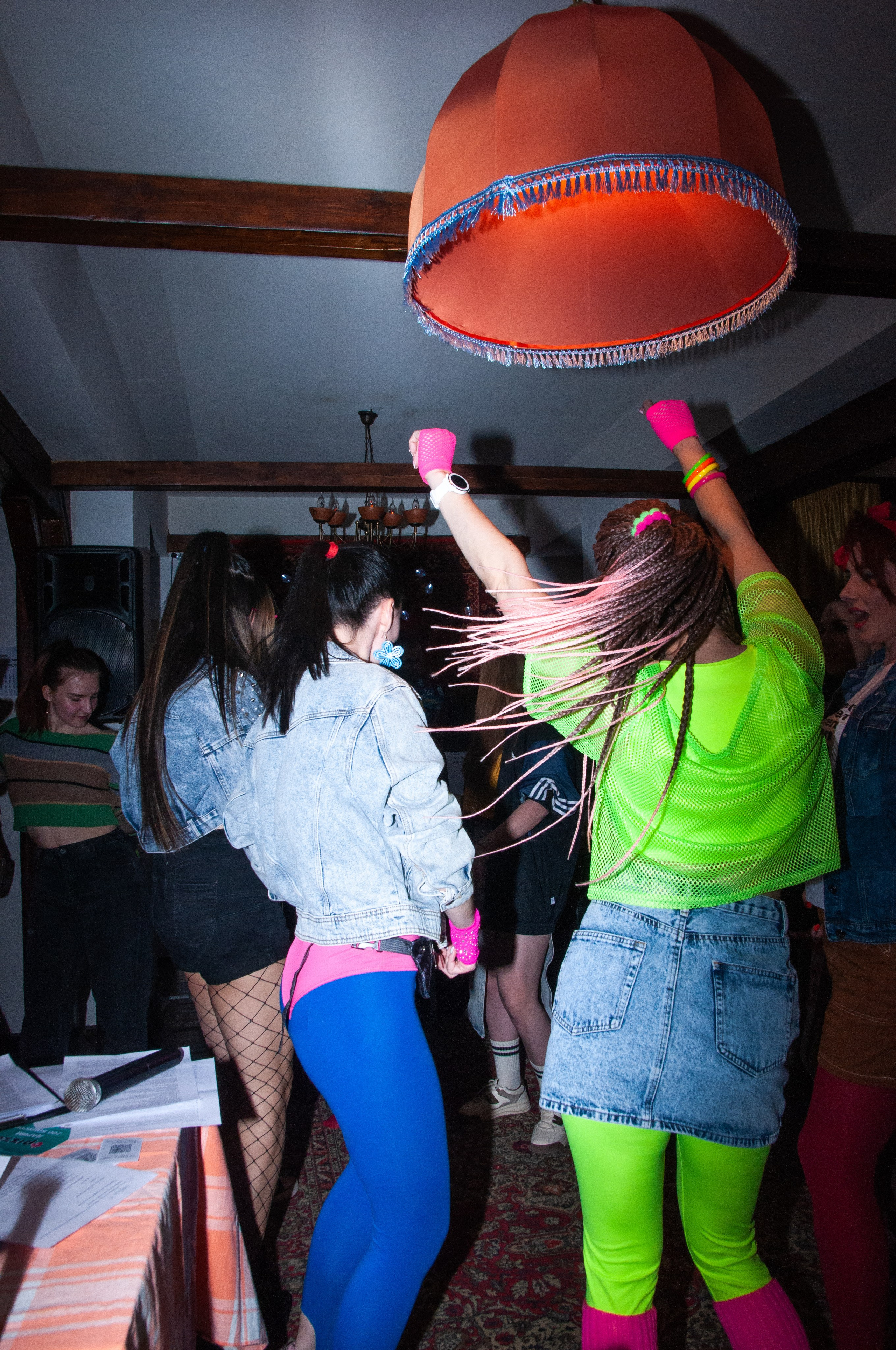 Вечеринка 90-тые. Фотограф Катя Щербина