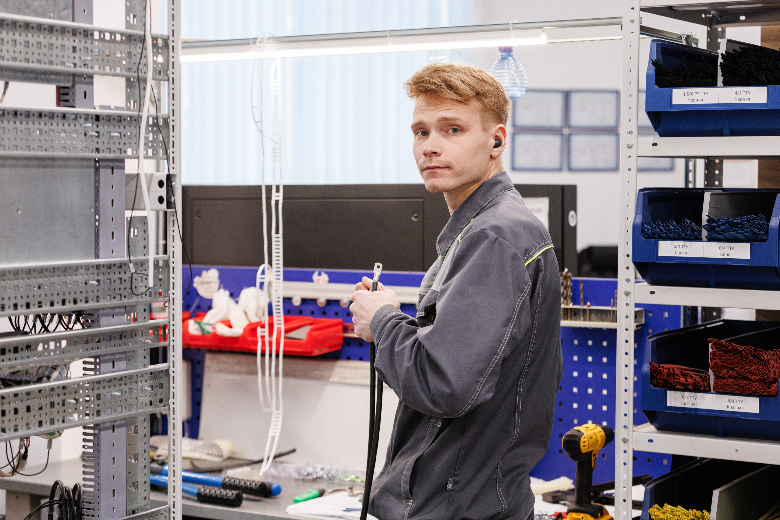 Вольтаг — Экскурсия по производству. Контент для бизнеса в Екатеринбурге Полдень Медиа