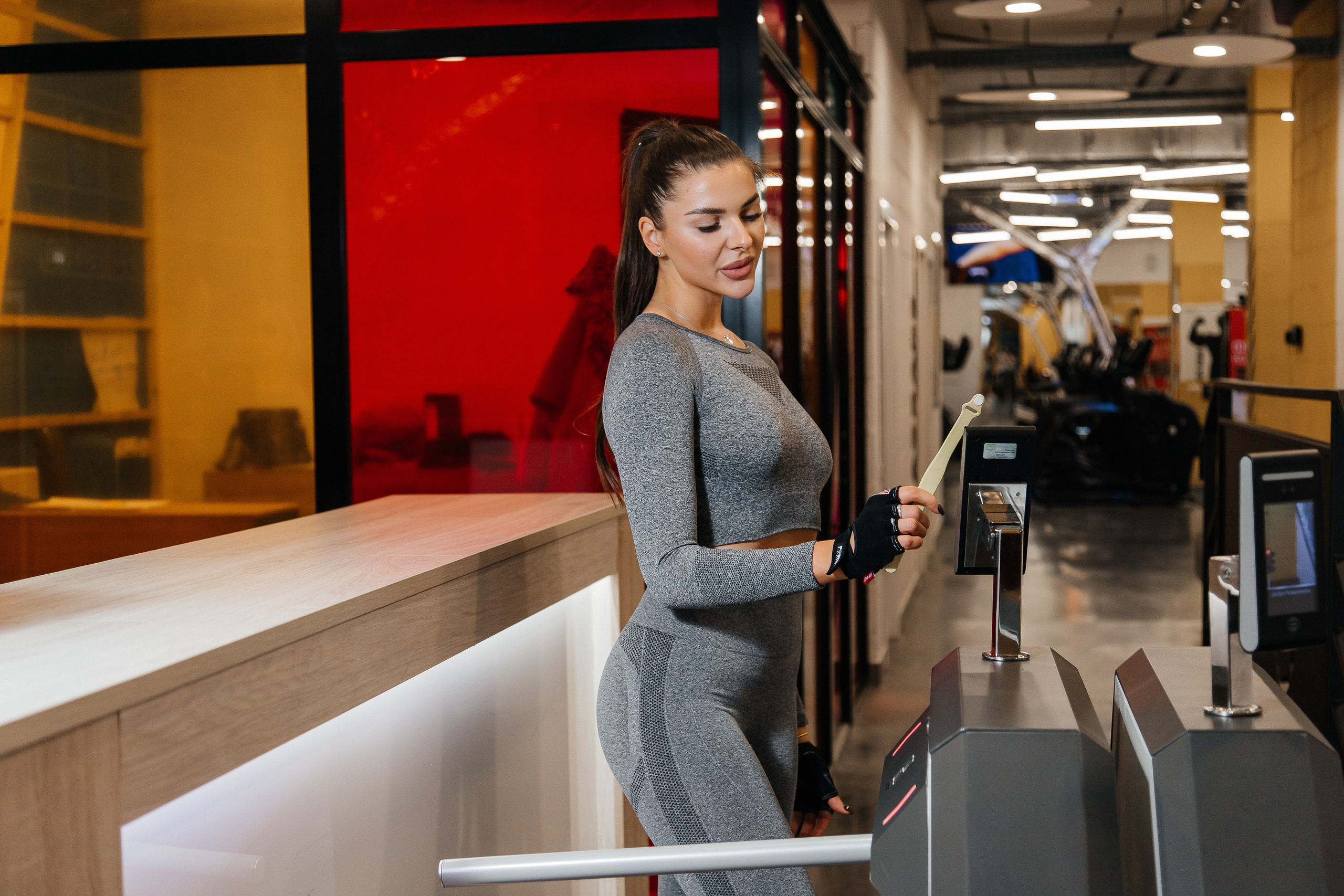 Тренажерный зал. Креативный и женский Фотограф Омске Наталья Лебедева