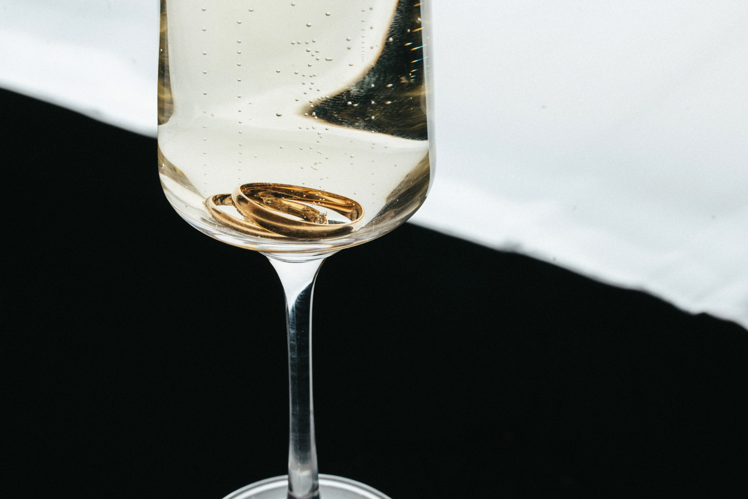 Шампанского?. Портретный и репортажной фотограф Алексей Волков. Москва, Оренбург