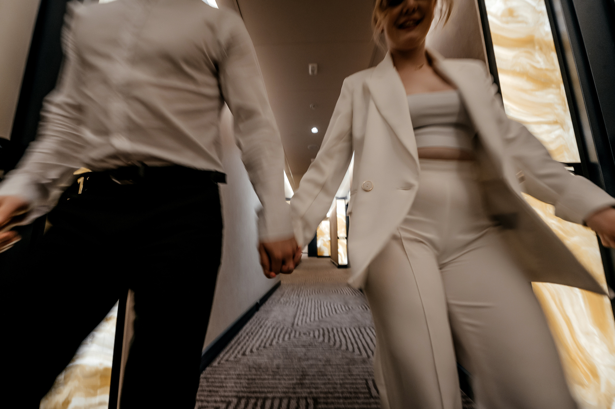 Свадебная фотосессия для двоих в отеле. Москва, Marriott Imperial Plaza. Свадебный и семейный фотограф Виктория Носачёва. Щелково, Москва и МО