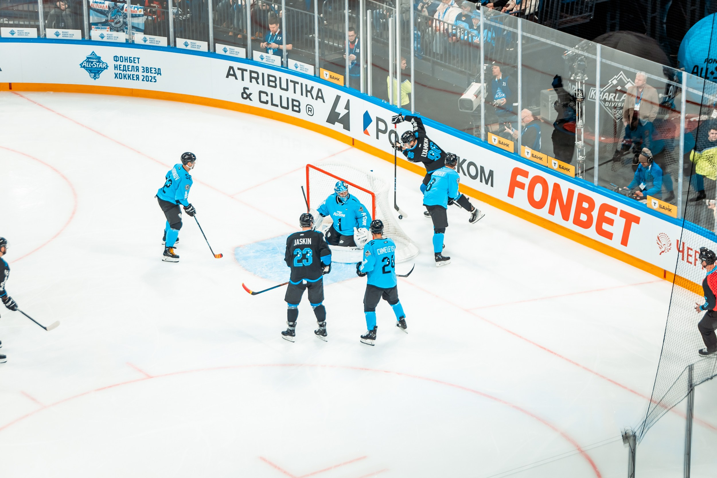 KHL All-Star 2025. Репортажный фотограф в Сочи Дмитрий Ветринский