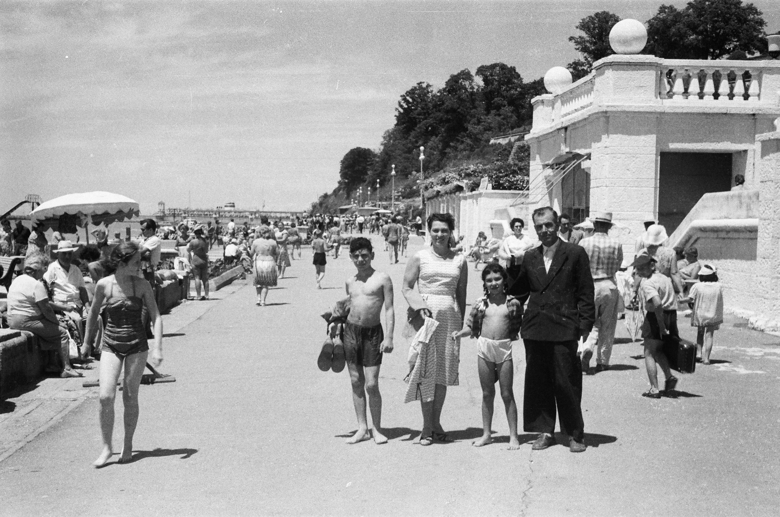 Сааковы. Курортное дело