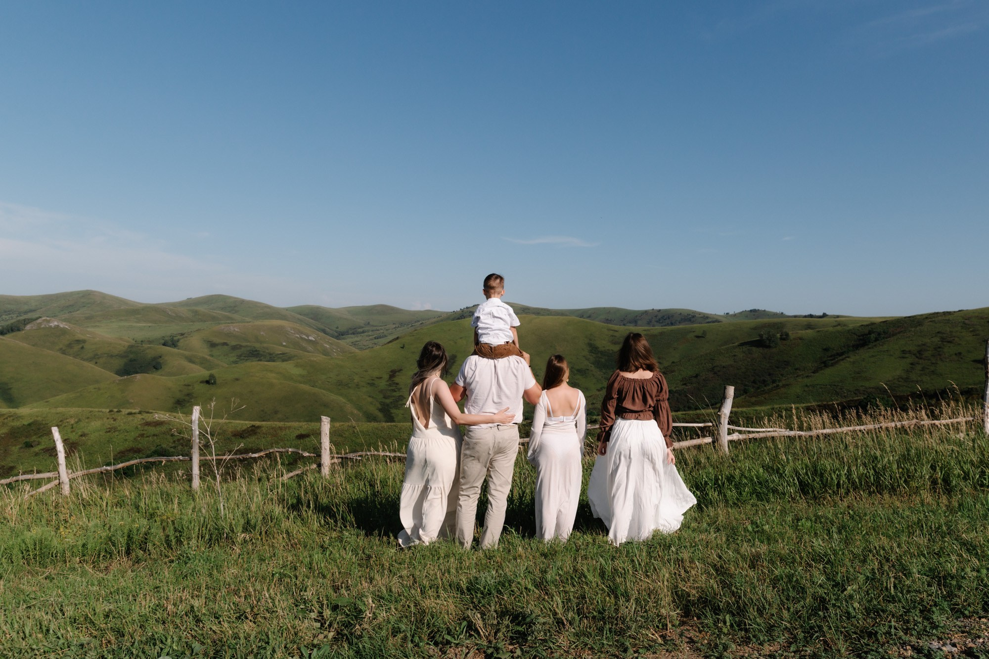 Александр, Алёна, Арина, Алиса, Арсений. Фотограф Любовь Щербинина