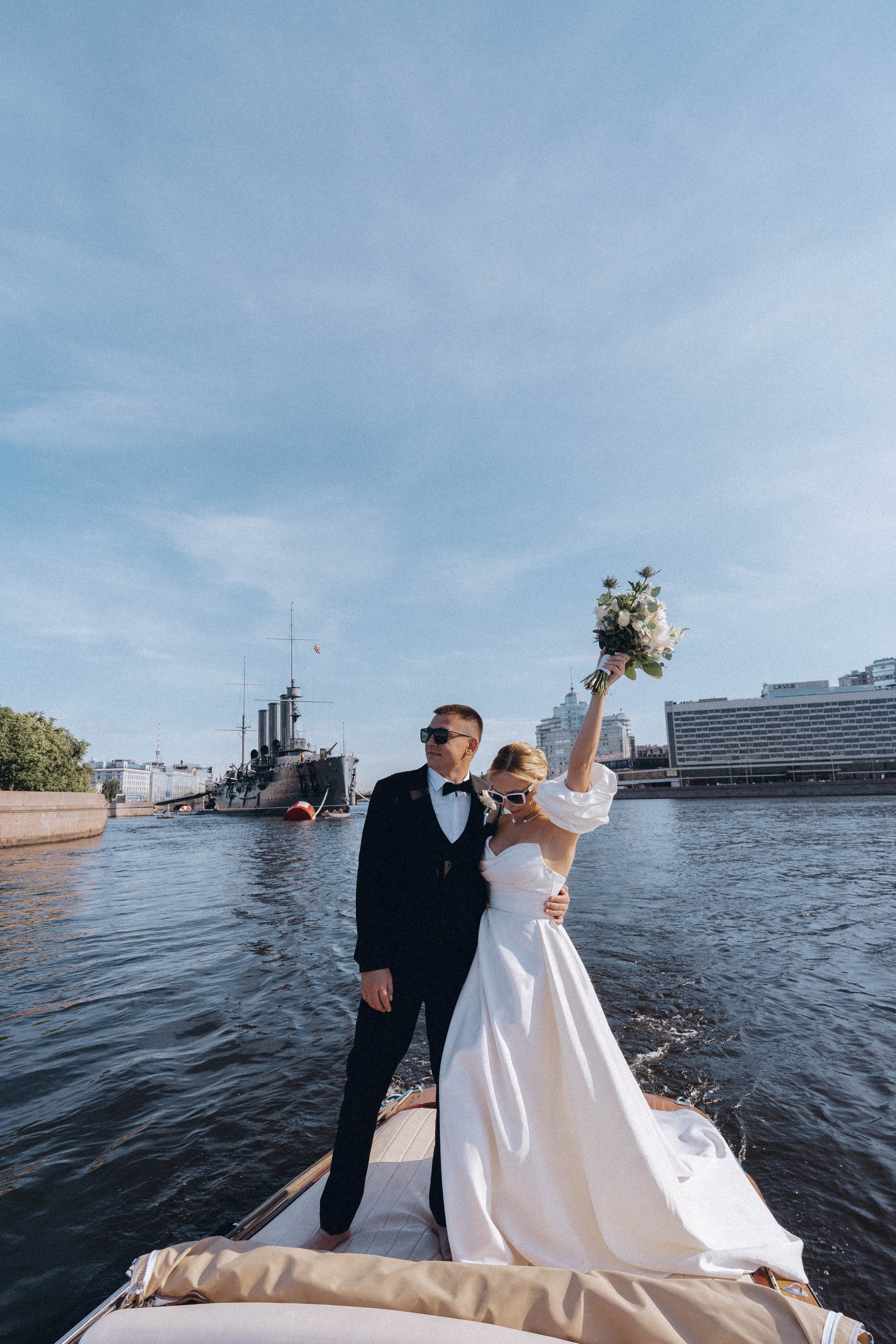 СВАДЕНБНАЯ СЬЕМКА НА КАТЕРЕ ПО КАНАЛАМ САНКТ-ПЕТЕРБУРГА И В АКВАТОРИИ НЕВЫ. Профессиональный фотограф, Санкт-Петербург — Виктория Богомолова