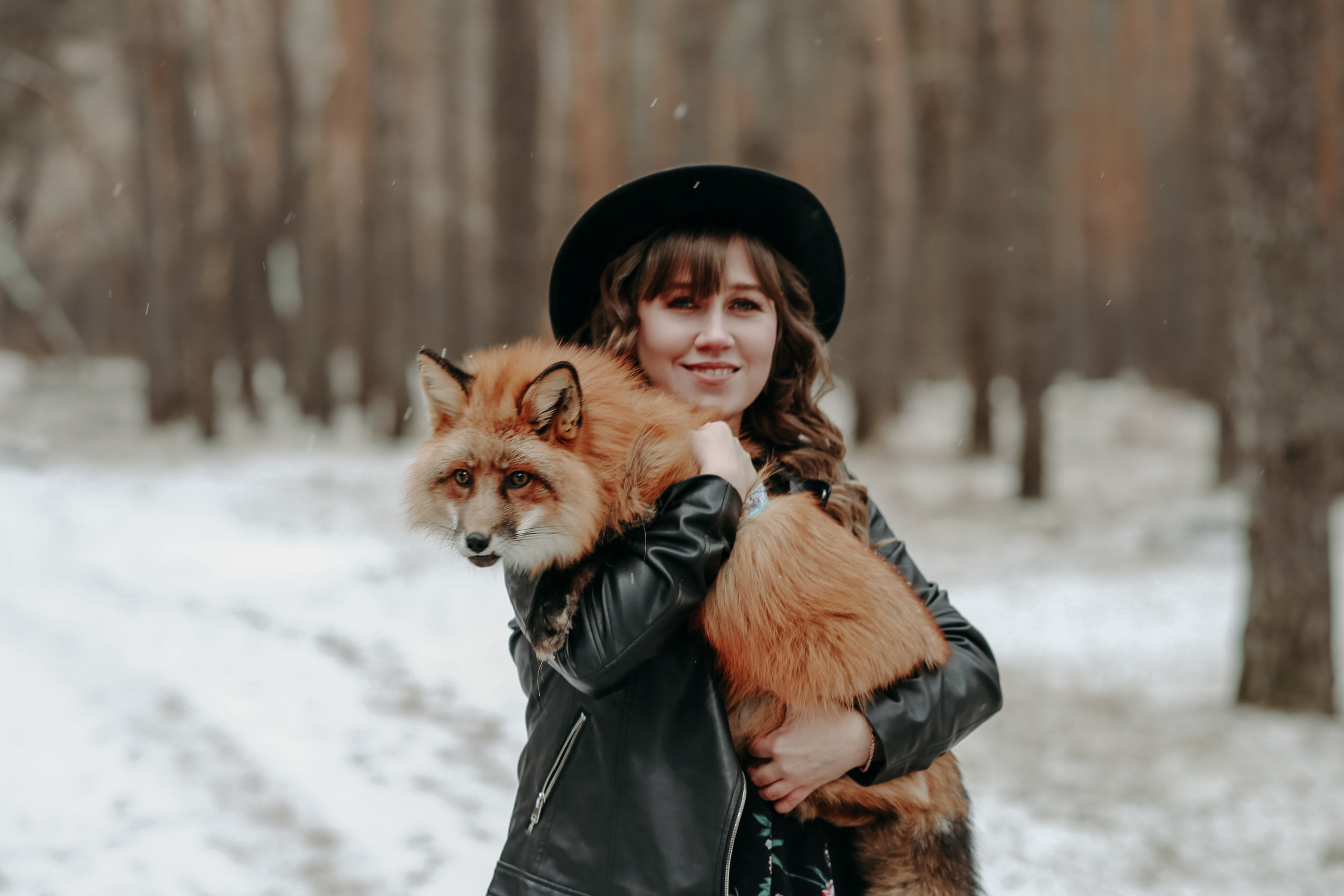 Евгения и Лисёнок. Фотограф Брянск