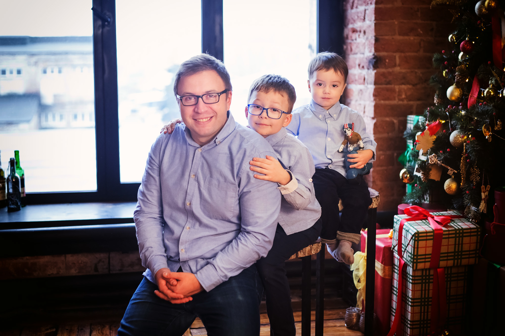 Семейная фотосессия в студии фотограф Галина Шарапова