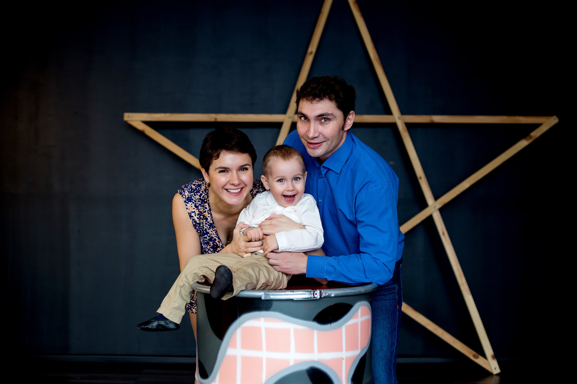 Семейная фотосессия в студии фотограф Галина Шарапова