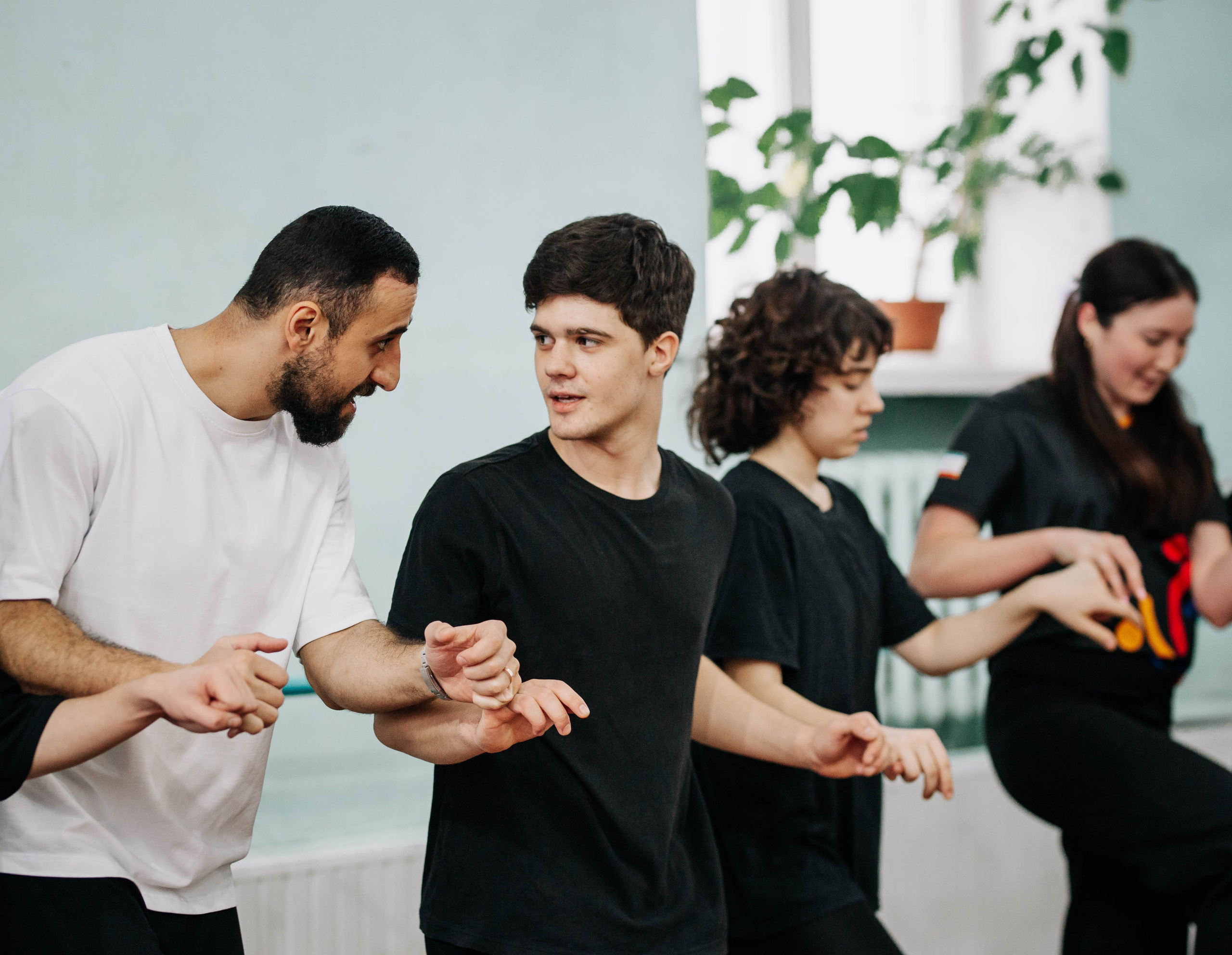 Тренинг танцевального коллектива армянского танца «Единство». Фотограф в Крыму