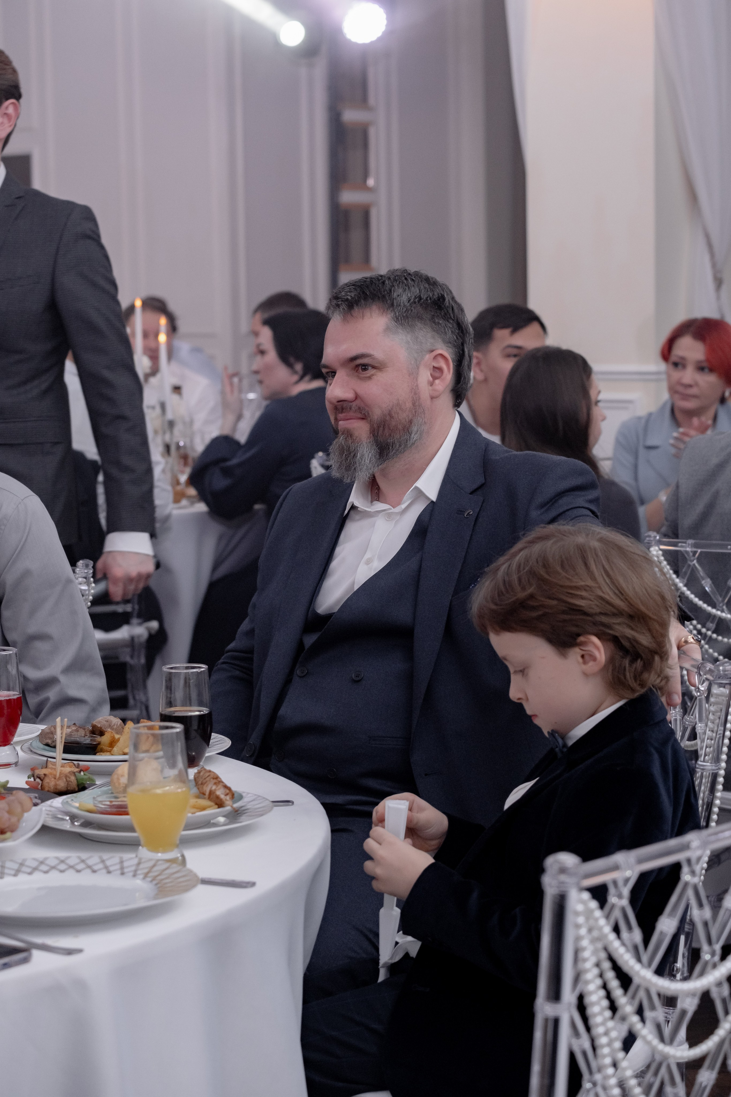 СВАДЕБНЫЙ БАНКЕТ (СНЯТО В СИБИРЕ В НИЖНЕВАРТОВСКЕ). Профессиональный фотограф, Санкт-Петербург — Виктория Богомолова