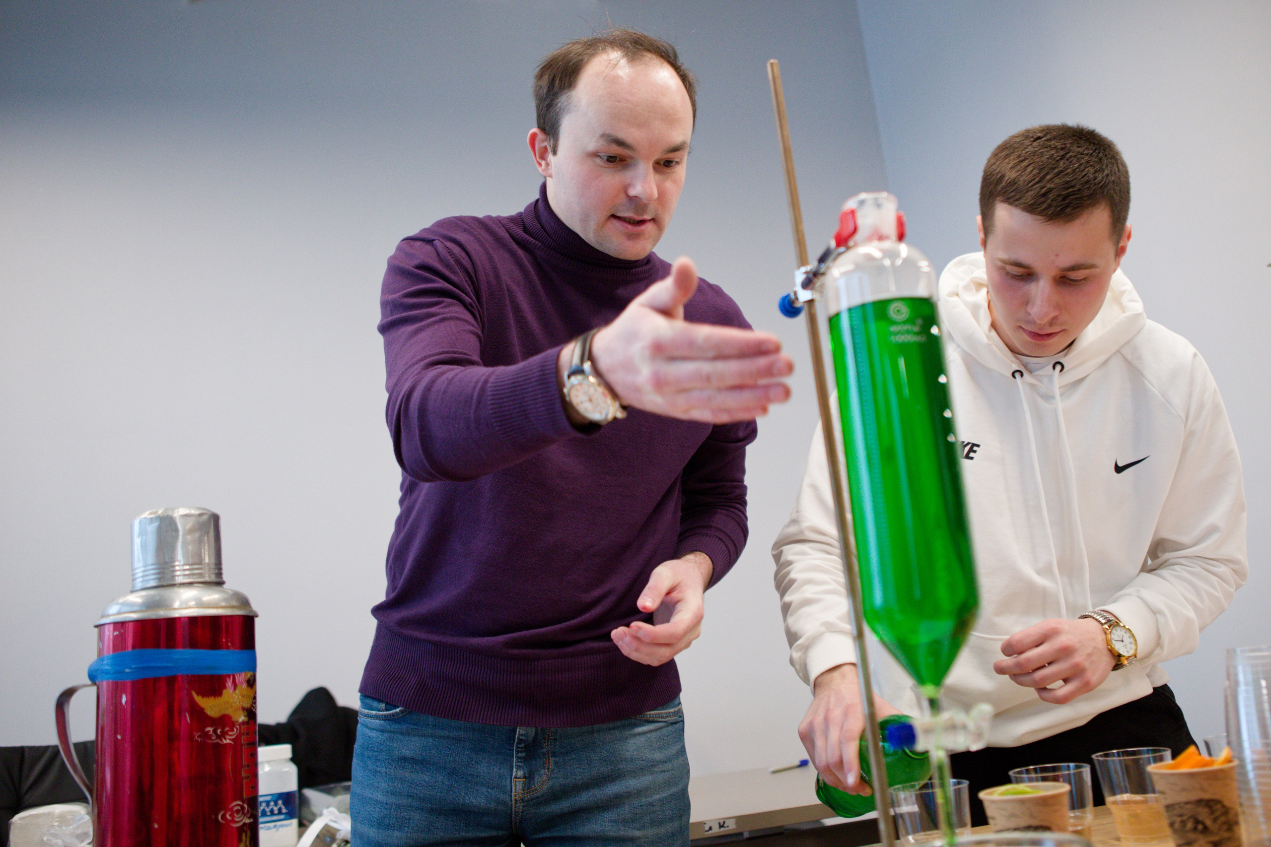 (Ал)Химический бар. Кутузов Евгений Фотограф в Южно-Сахалинске