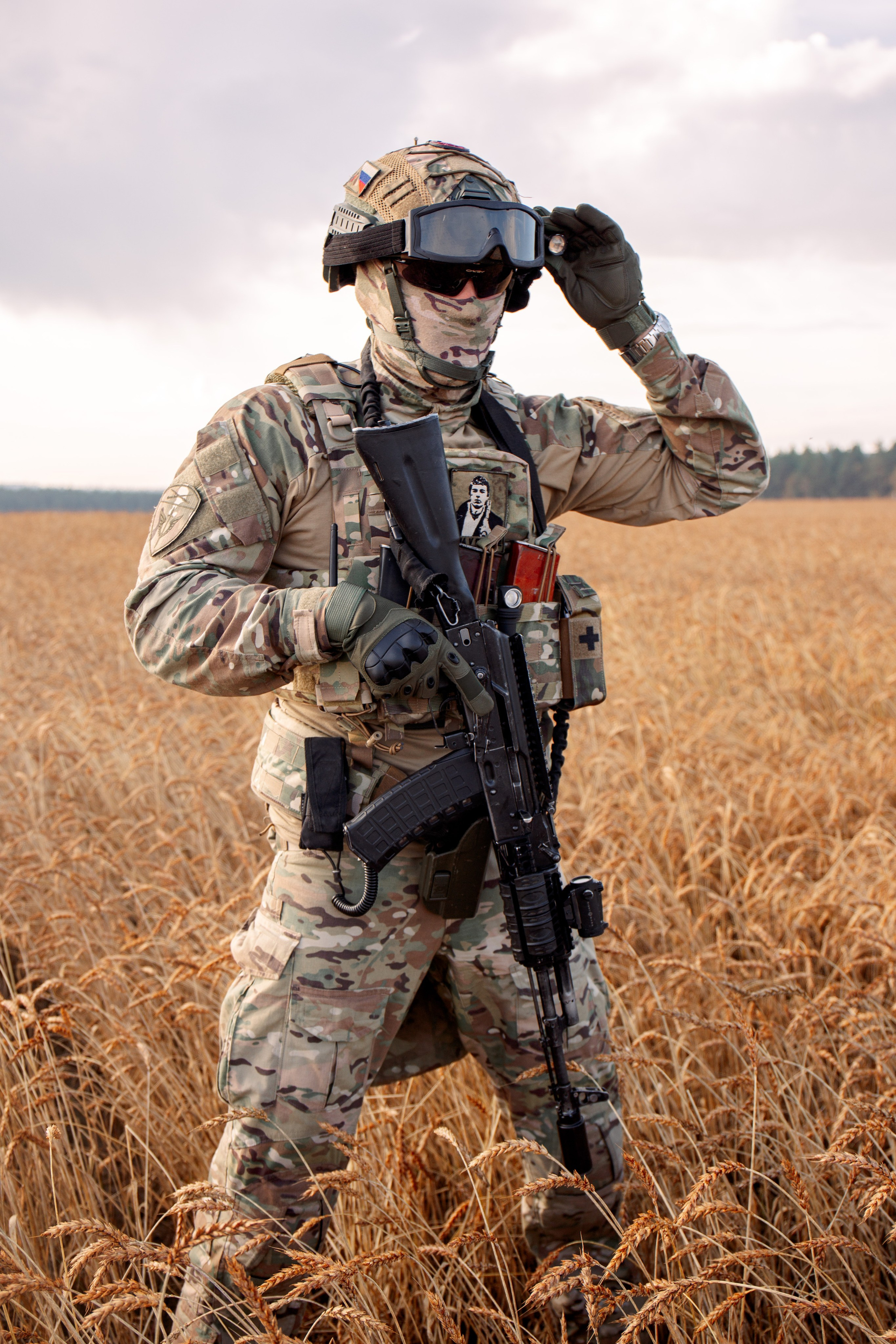 Поле. Для тех, кто не ждёт удачи, а создаёт её. Каждая фотосессия — это твой момент, твой стиль, твой успех. 📸