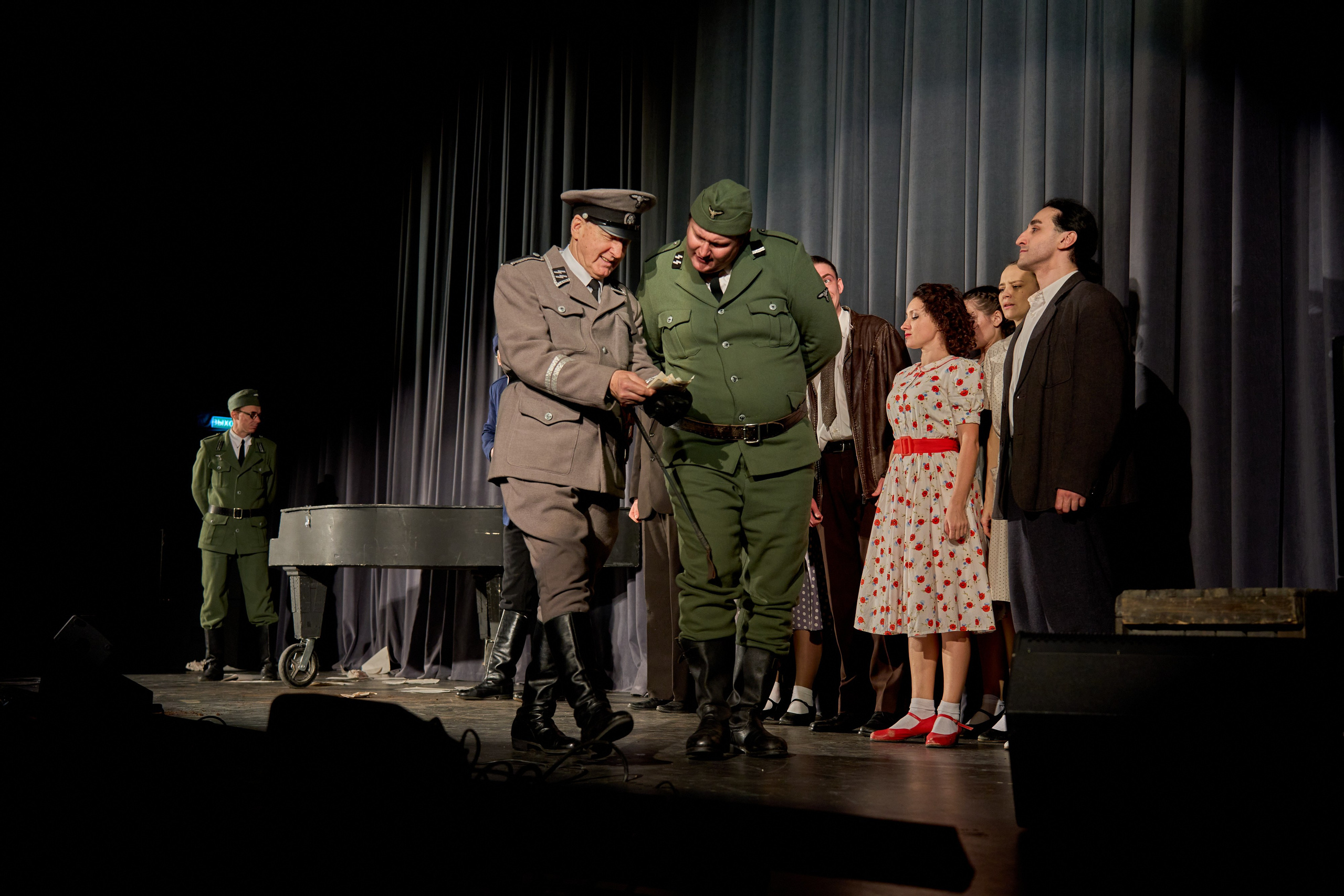 Спектакль Молодая Гвардия. Свадебный фотограф и видеооператор Андрей Любовинин