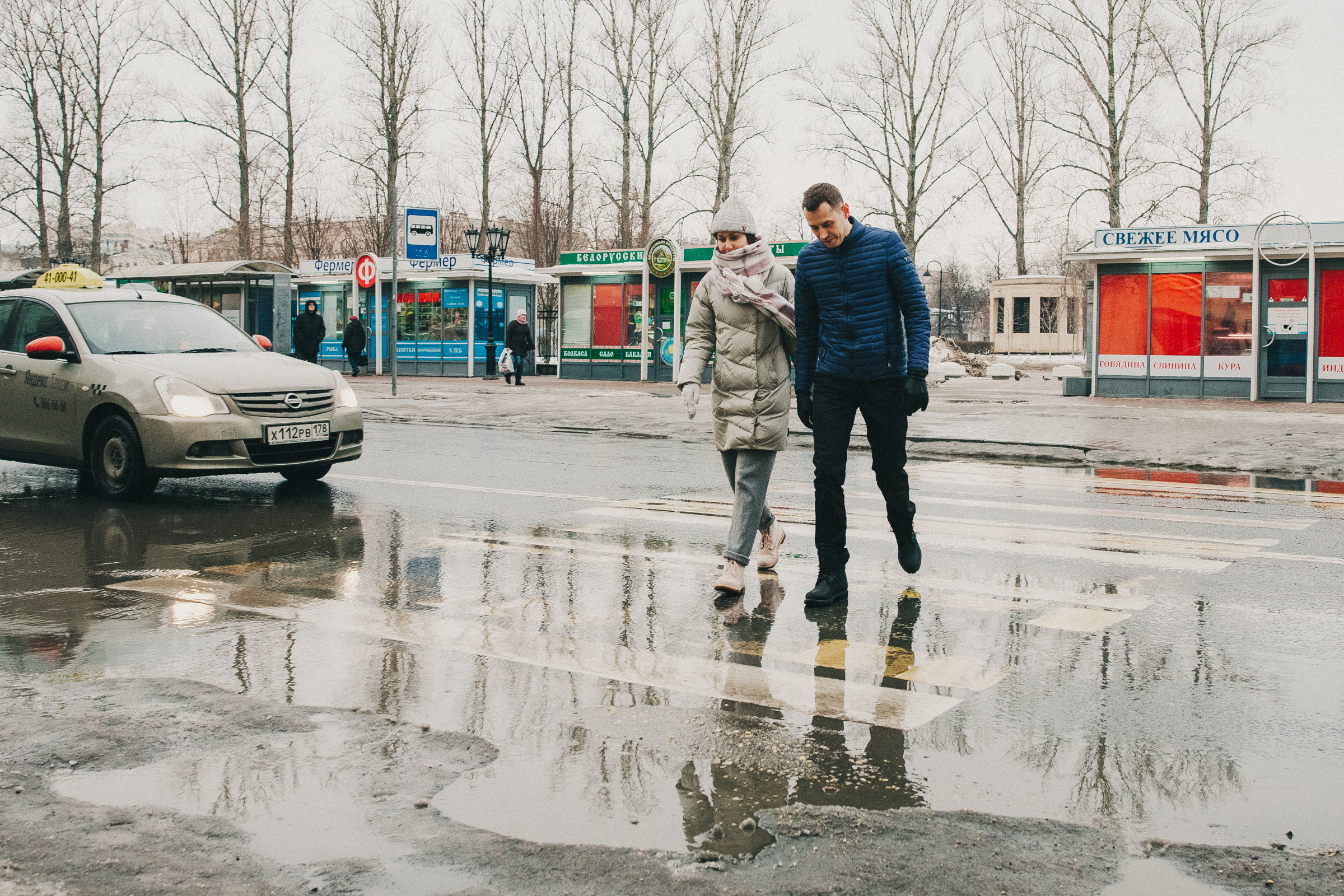 Субботняя прогулка Максима и Ани. Семейный фотограф, фотограф родов, репортажей фотограф в Санкт-Петербу