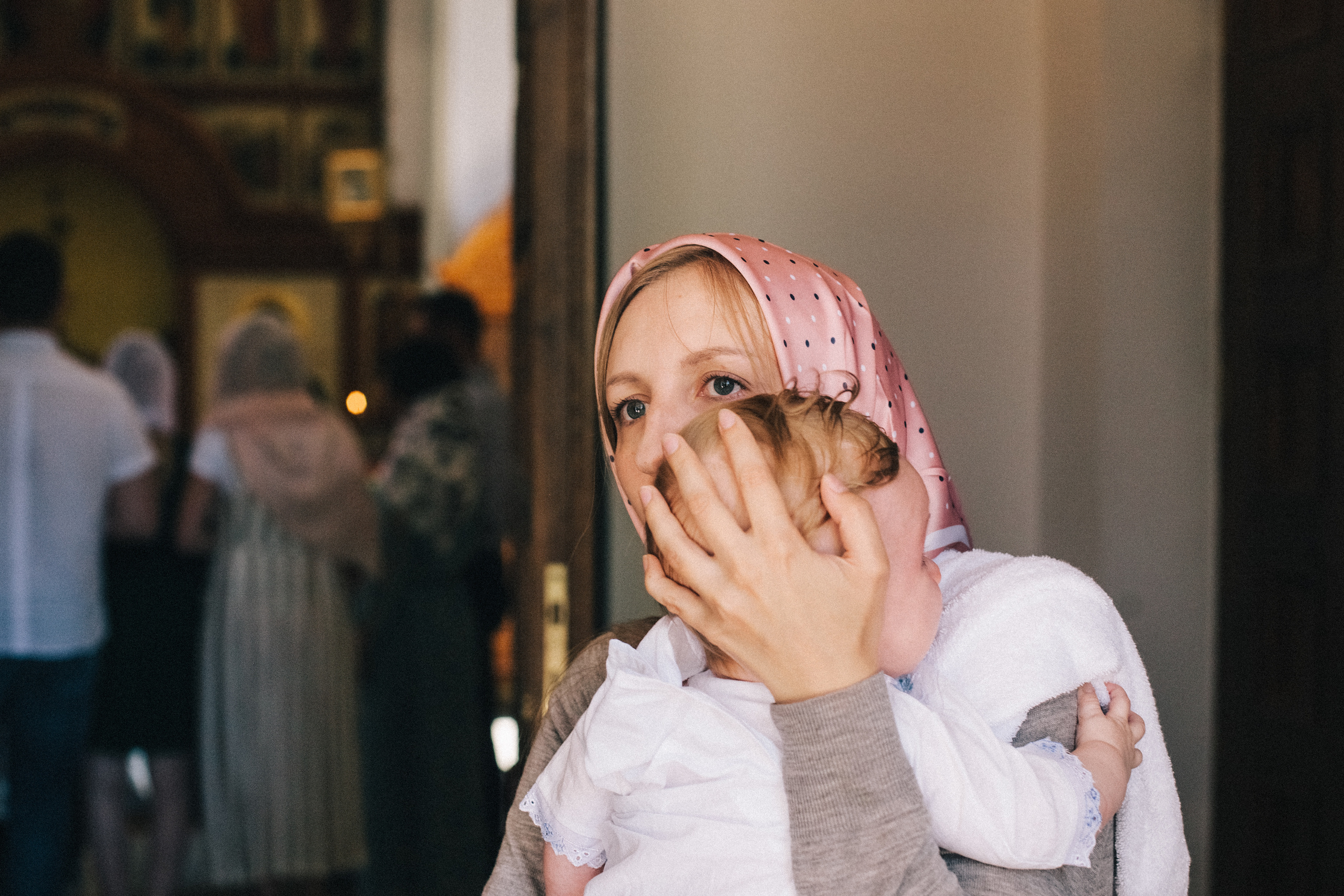 Крещение Мироши. Семейный фотограф, фотограф родов, репортажей фотограф в Санкт-Петербу