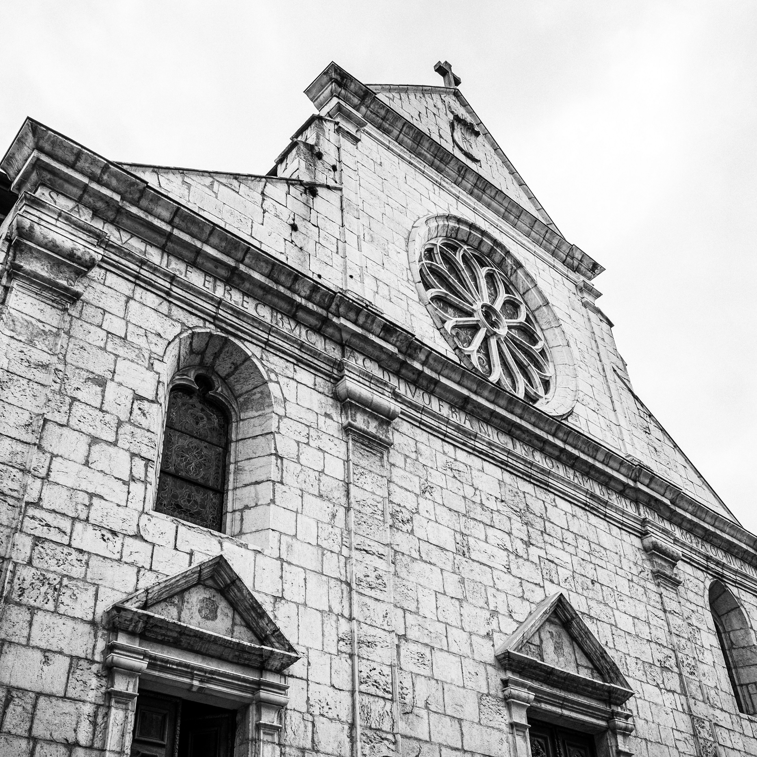 Анси. Фотограф Антон Швец — Монохромная реальность