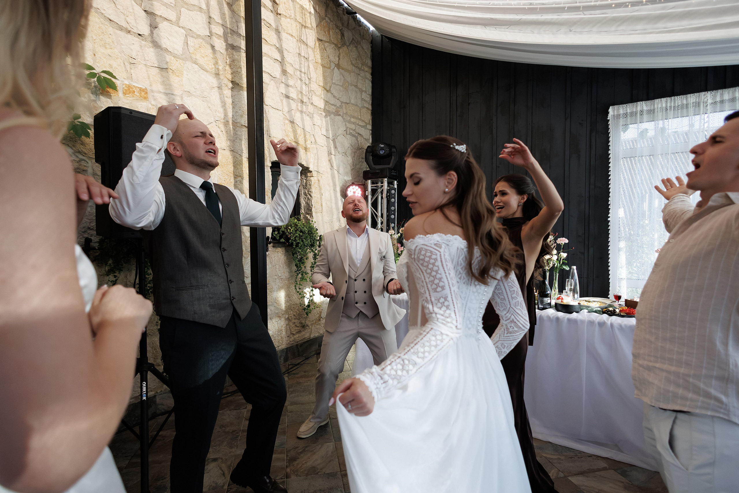 Ирина и Роман. Свадебный фотограф в Пскове и Санкт-Петербурге | Анна Голикова