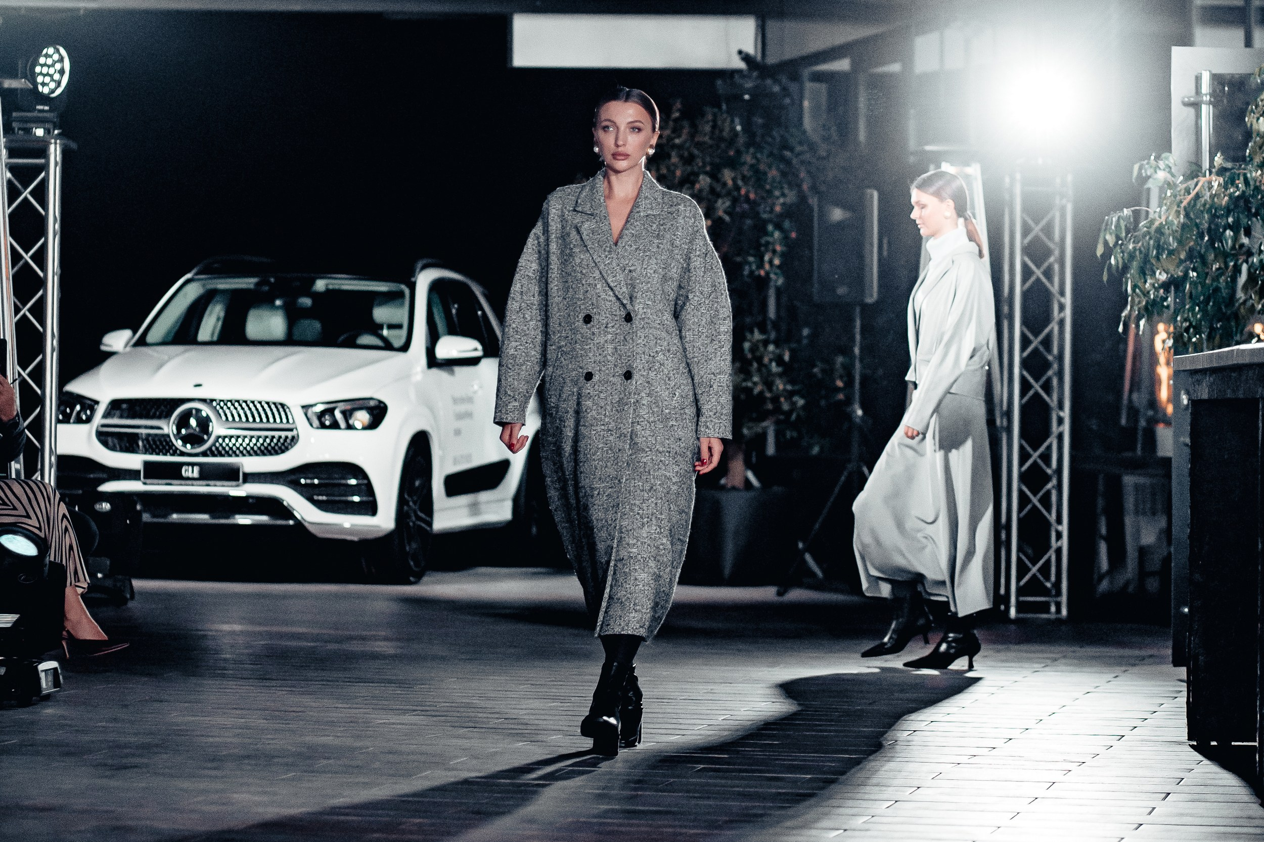 Закрытый показ дизайнера Ansel в рамках осеннего сезона…. RetroChic Фото