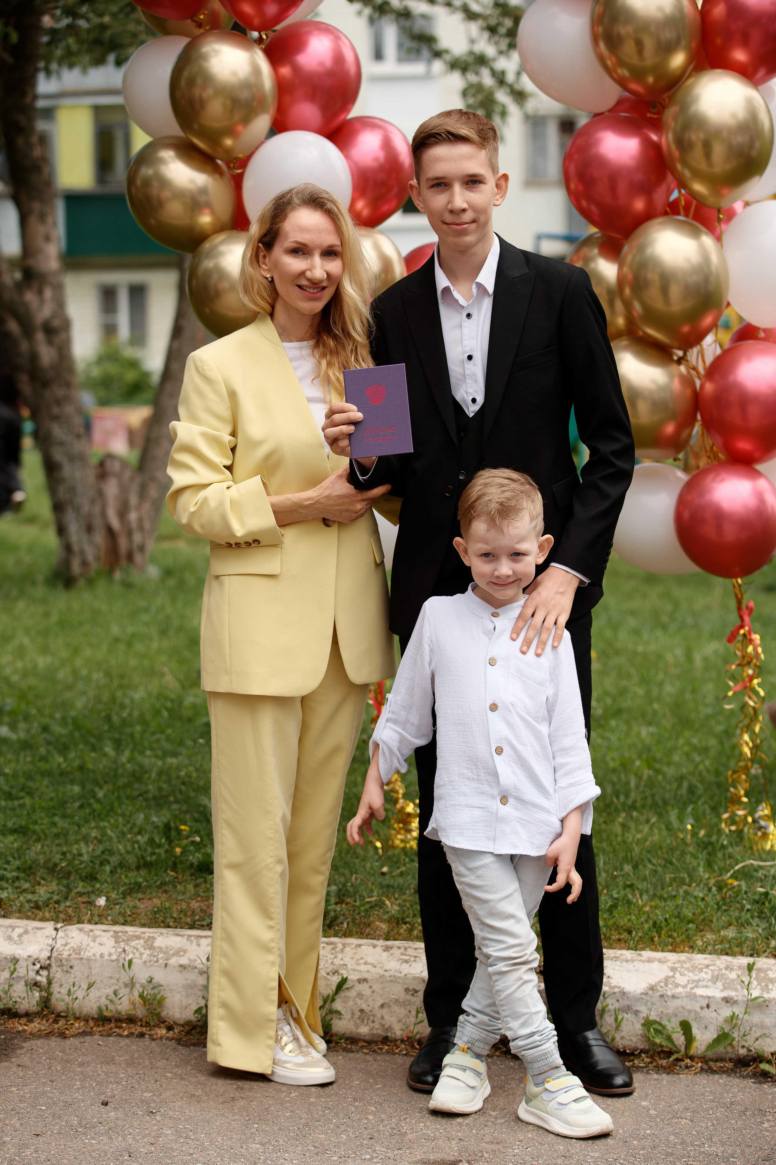 Вручение аттестатов Школа № 57. Семейный фотограф — Макс Белогрудов