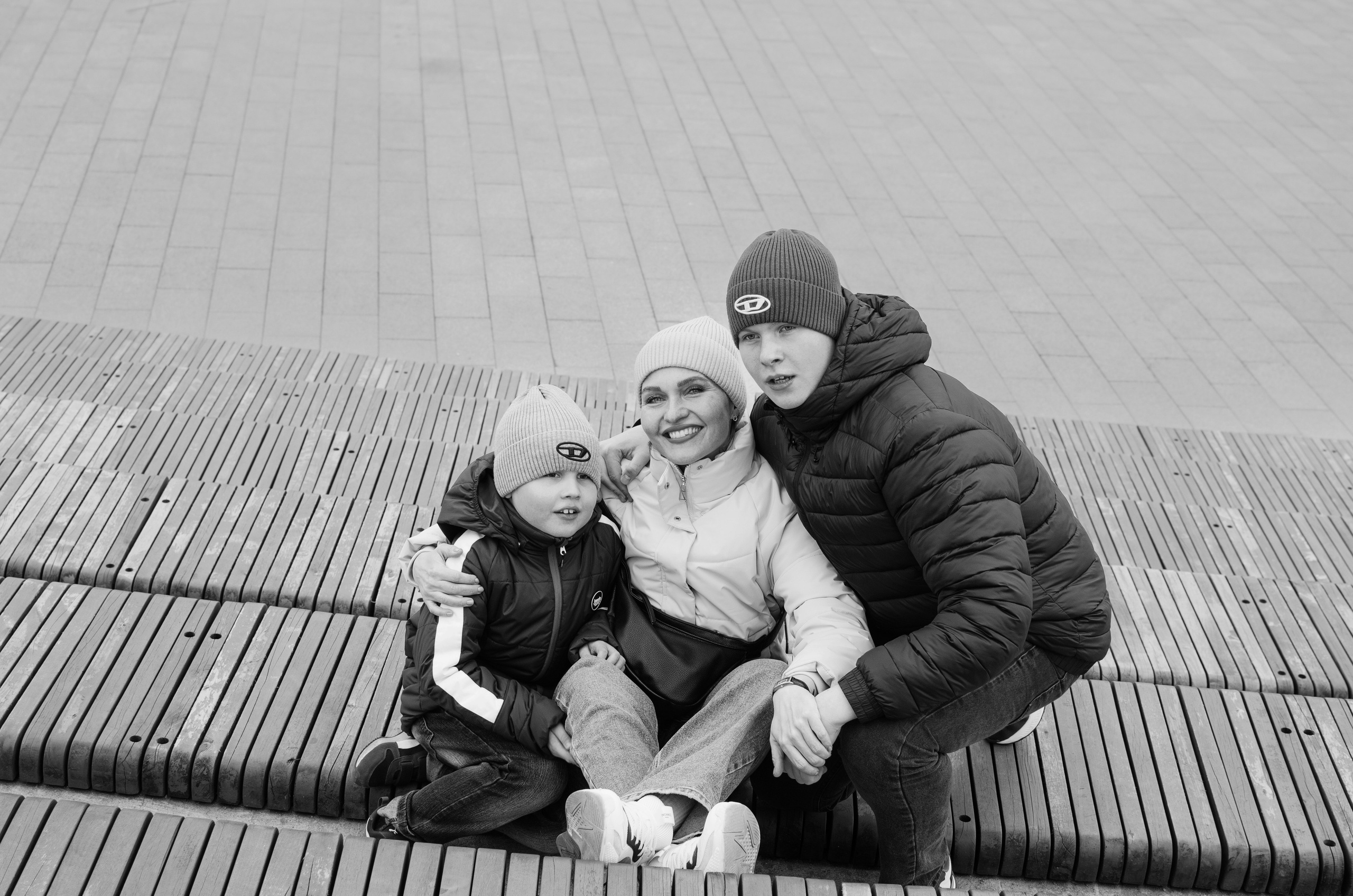 Прогулочная фотосессия для Ю. и ее ребятишек. Портретный и репортажный фотограф в Санкт-Петербурге Варвара Жукова