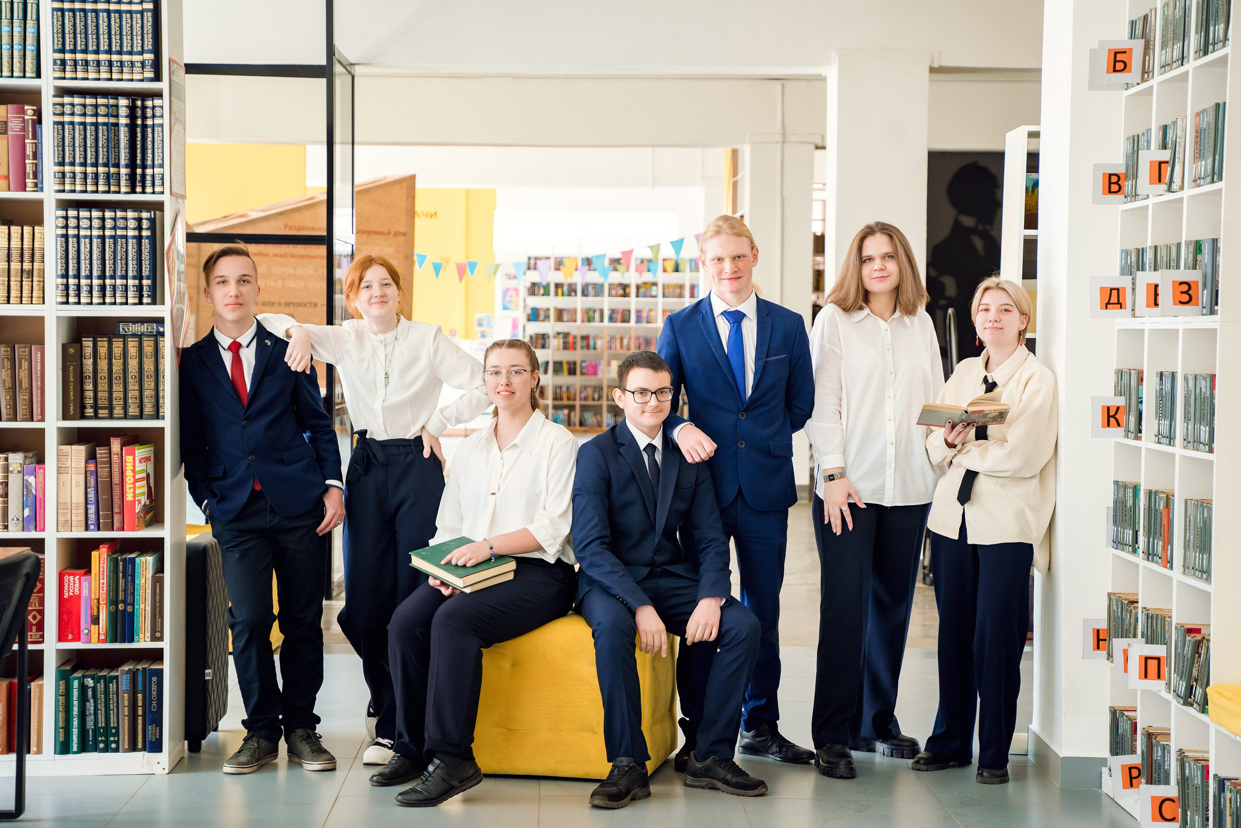 ФОТО СТАРШАЯ ШКОЛА. Выпускные альбомы ДНР, Донецк