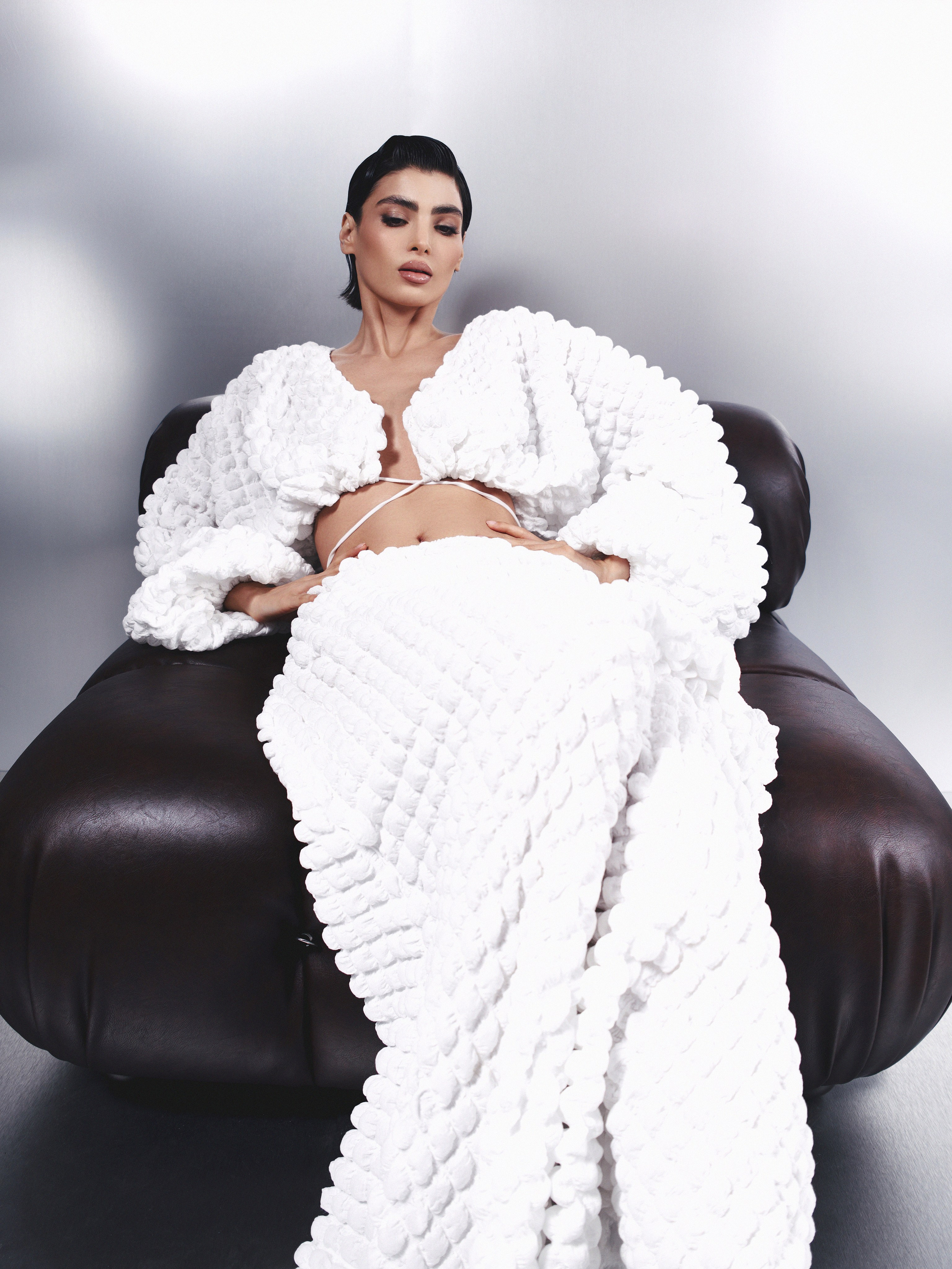 Miruna. NOIZOMAX Художественный фотограф в Дубай