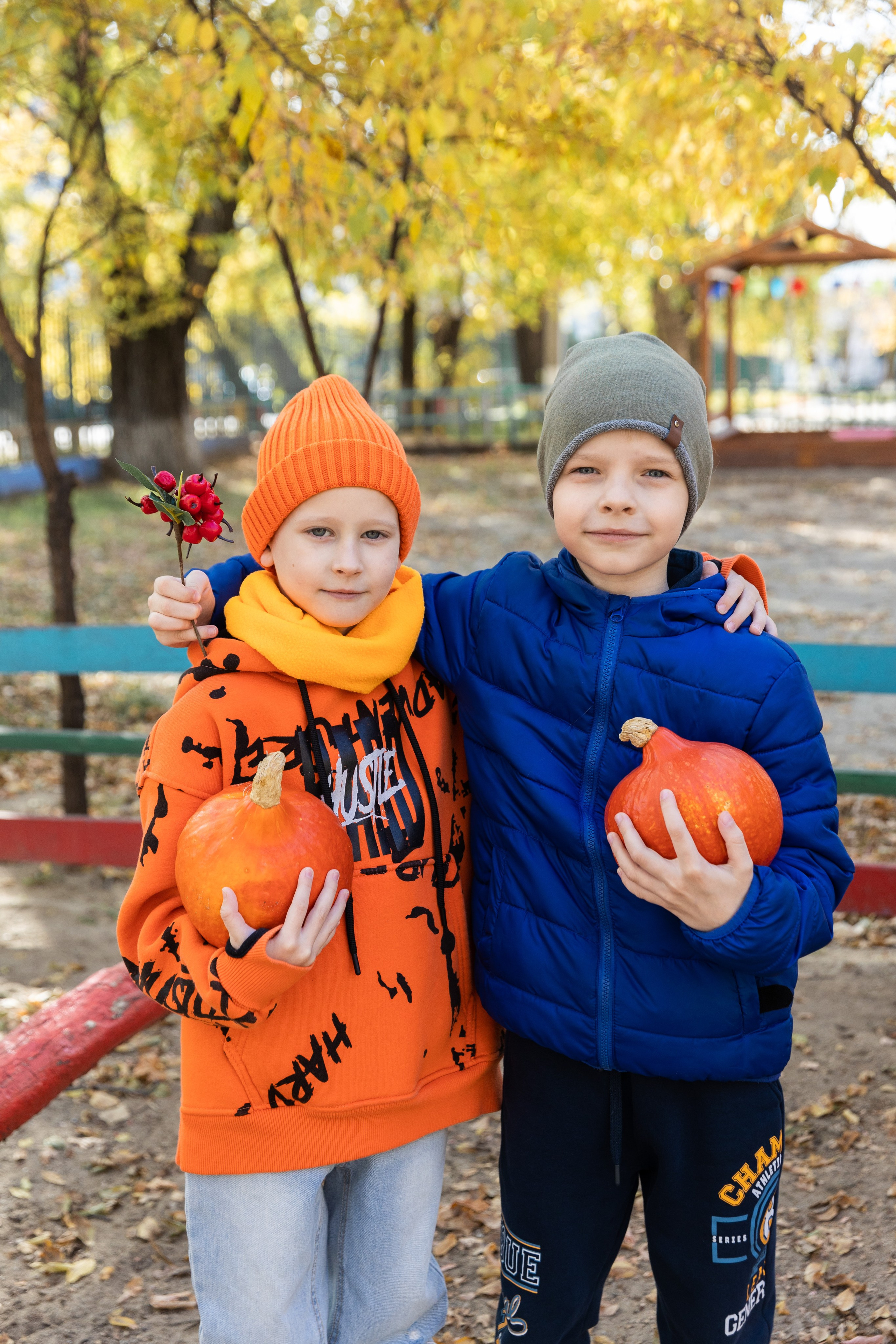 Здесь ^ Осенняя фотосессия. Семейный, детский, школьный фотограф в Благовещенске Яна Белоусова