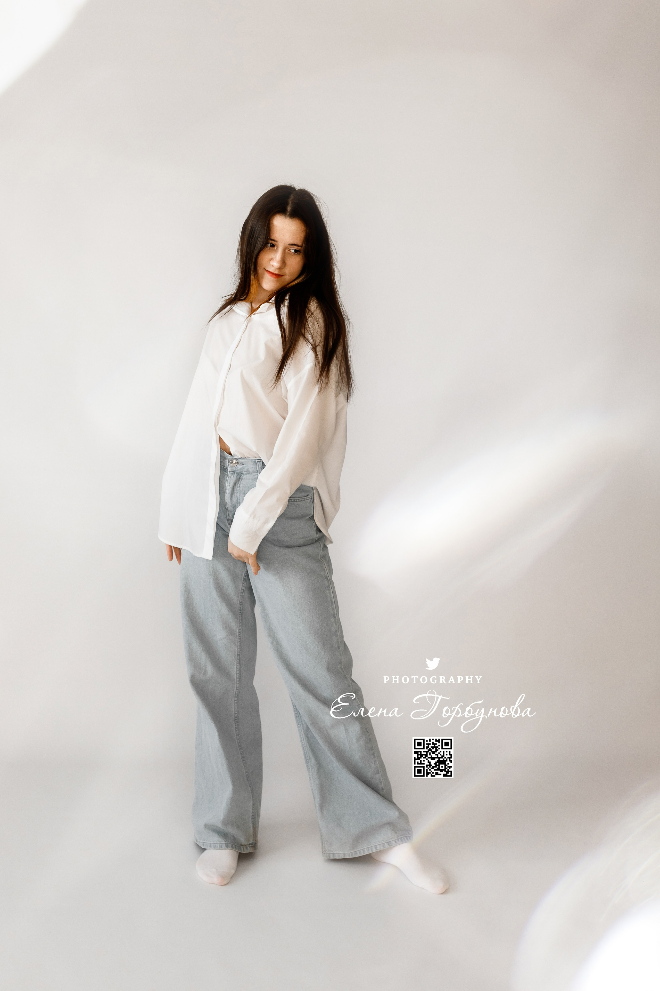 Надежда в моей студии. Декабрь 2023. Фотограф Пермь. Свадьбы. Семья и дети, школа, д. сад. Фотокниги