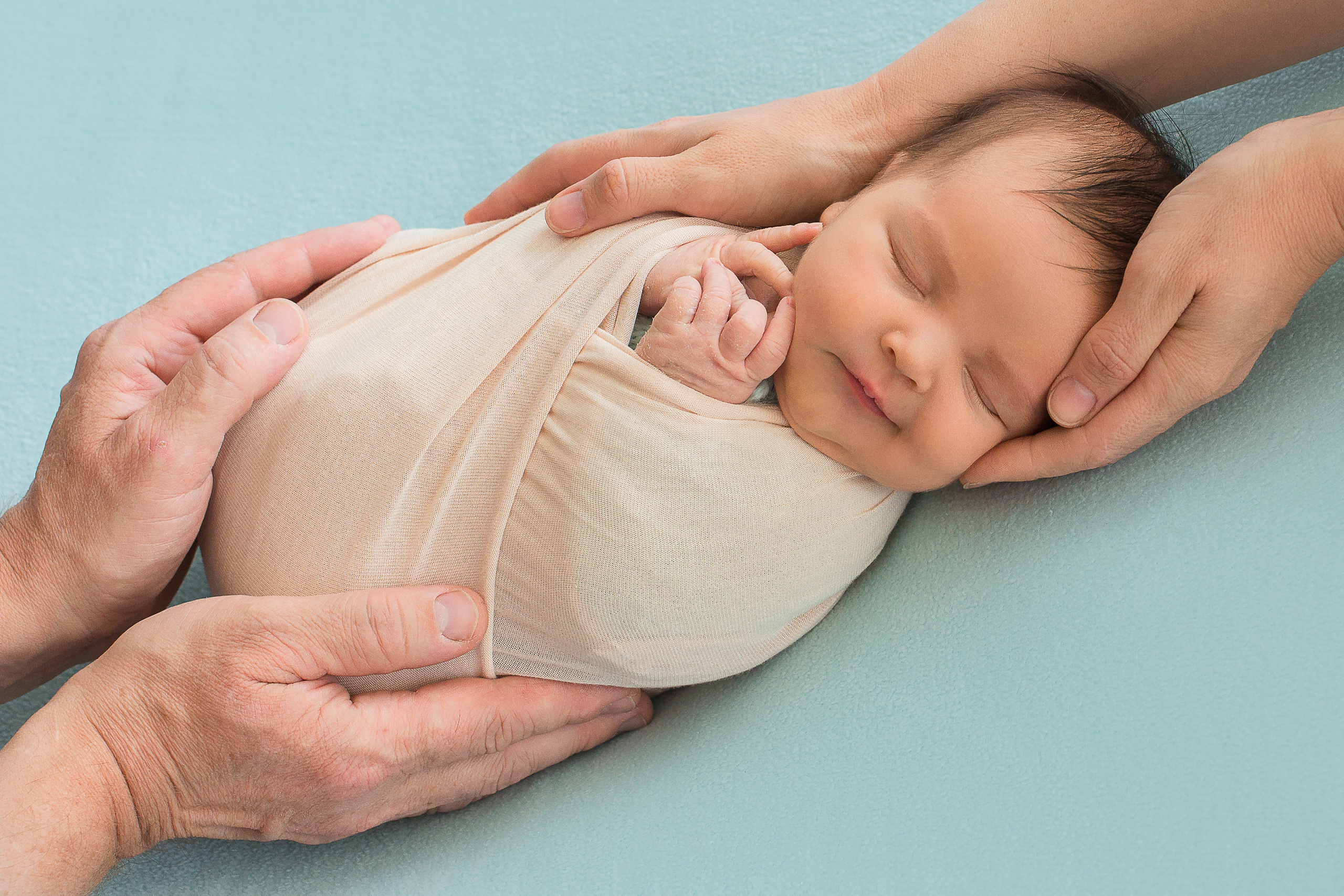 Фотосессия новорожденных девочек. Фотограф новорожденных в г. Миасс Анна Плотникова