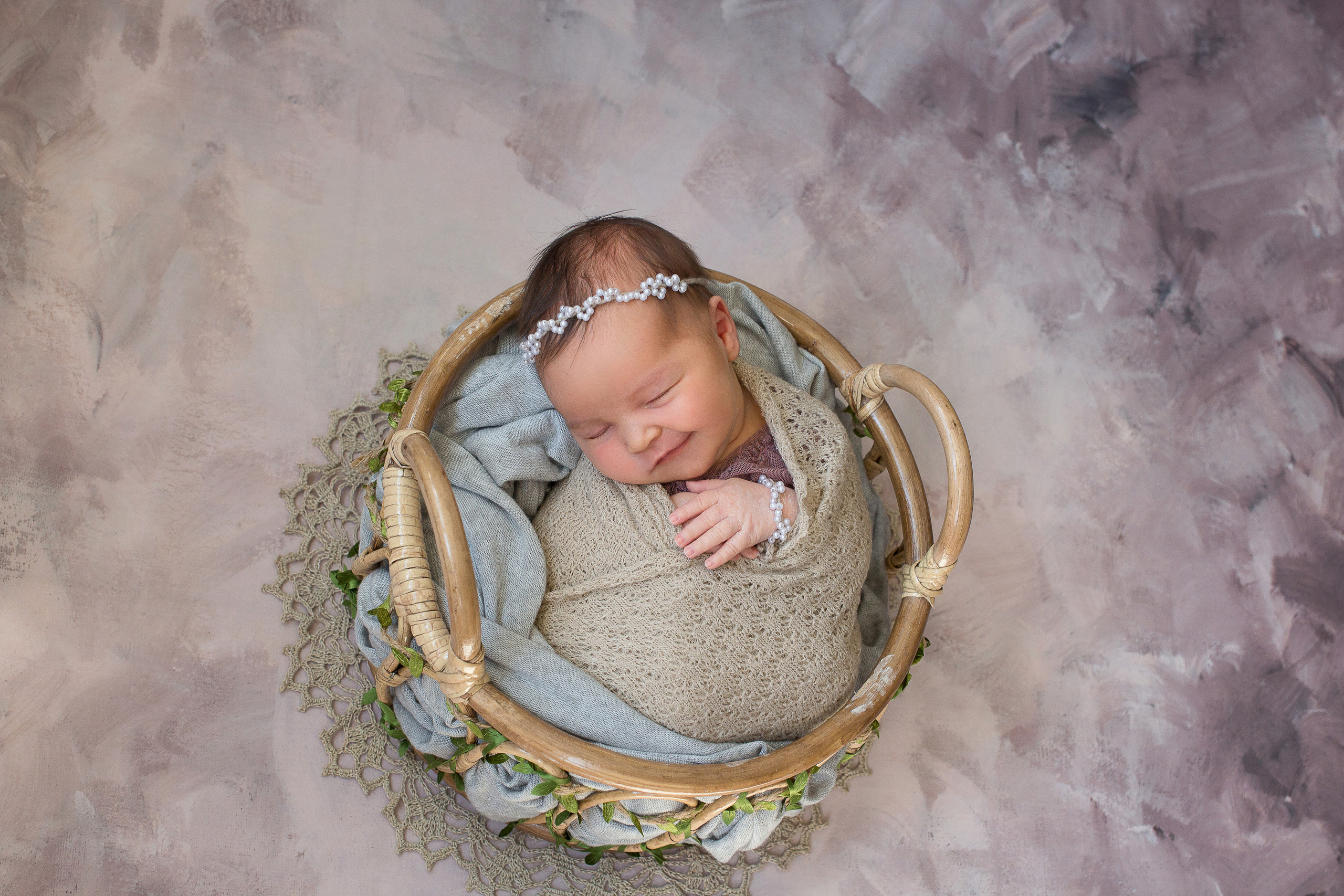 Фотосессия новорожденных девочек. Фотограф новорожденных в г. Миасс Анна Плотникова