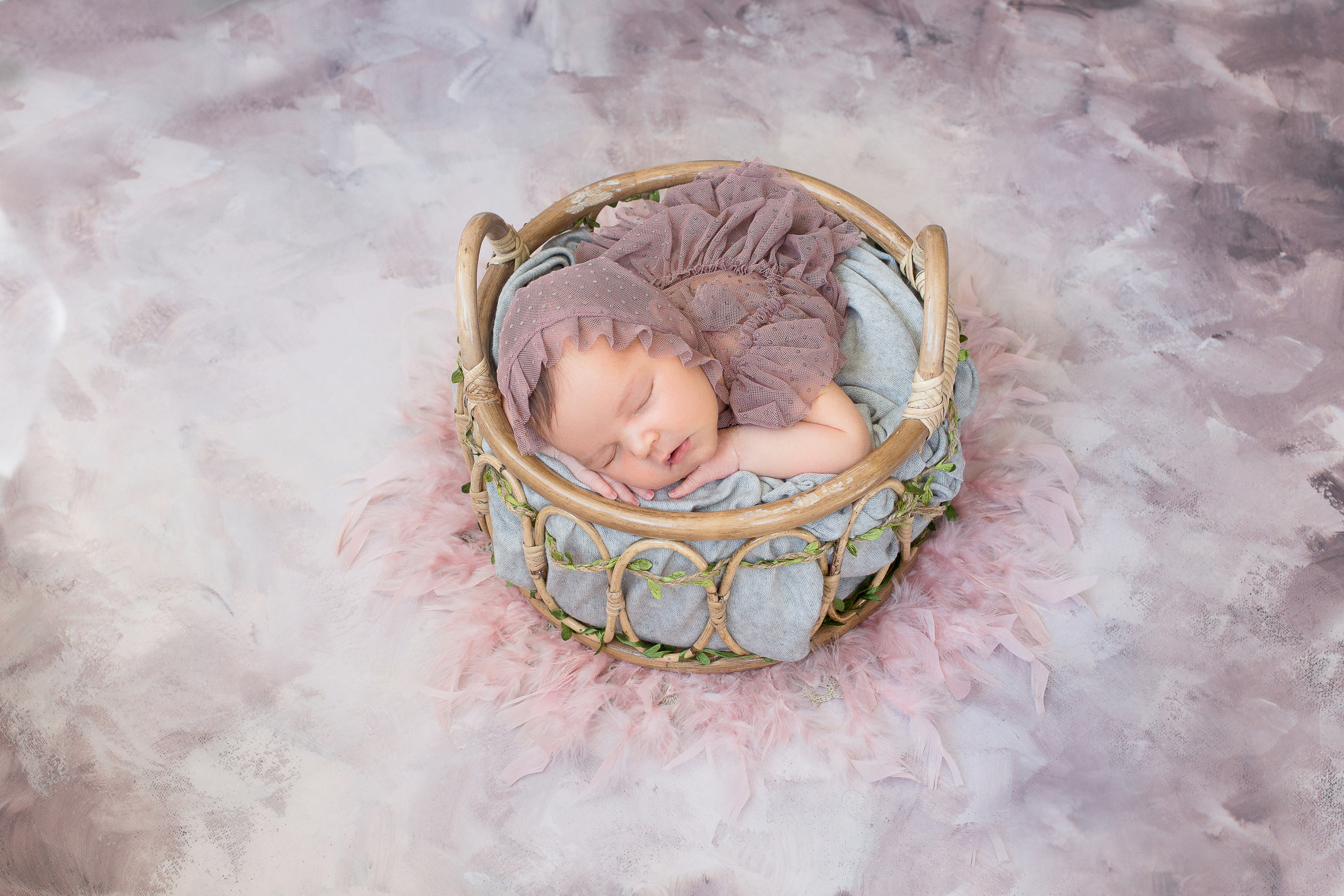 Фотосессия новорожденных девочек. Фотограф новорожденных в г. Миасс Анна Плотникова