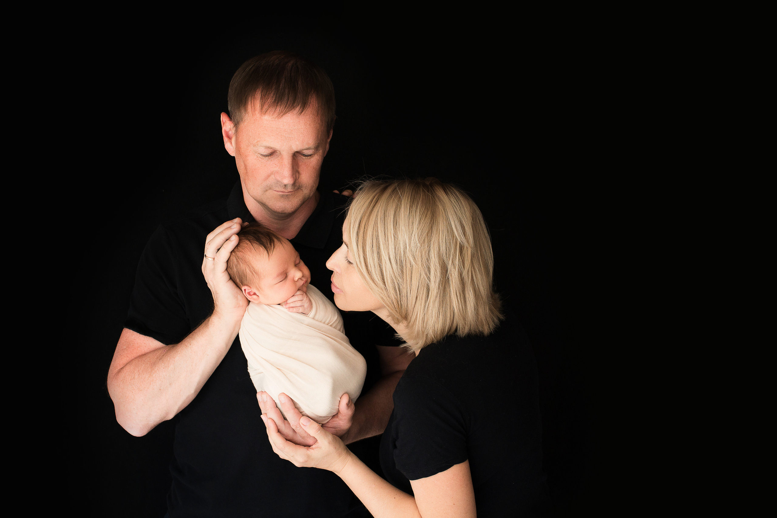 Семейная фотосессия дома. Фотограф новорожденных в г. Миасс Анна Плотникова