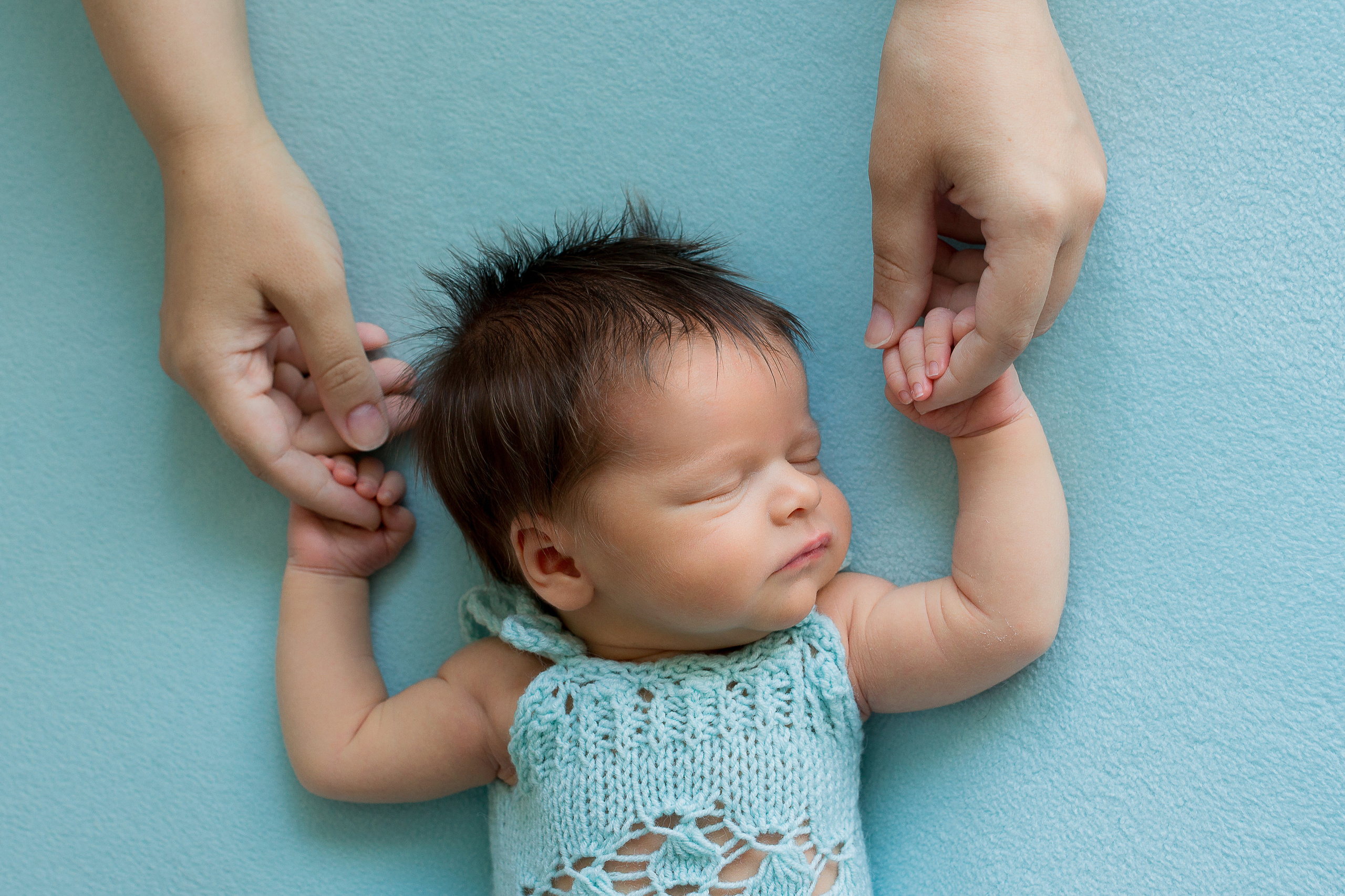 Фотосессия новорожденных девочек. Фотограф новорожденных в г. Миасс Анна Плотникова