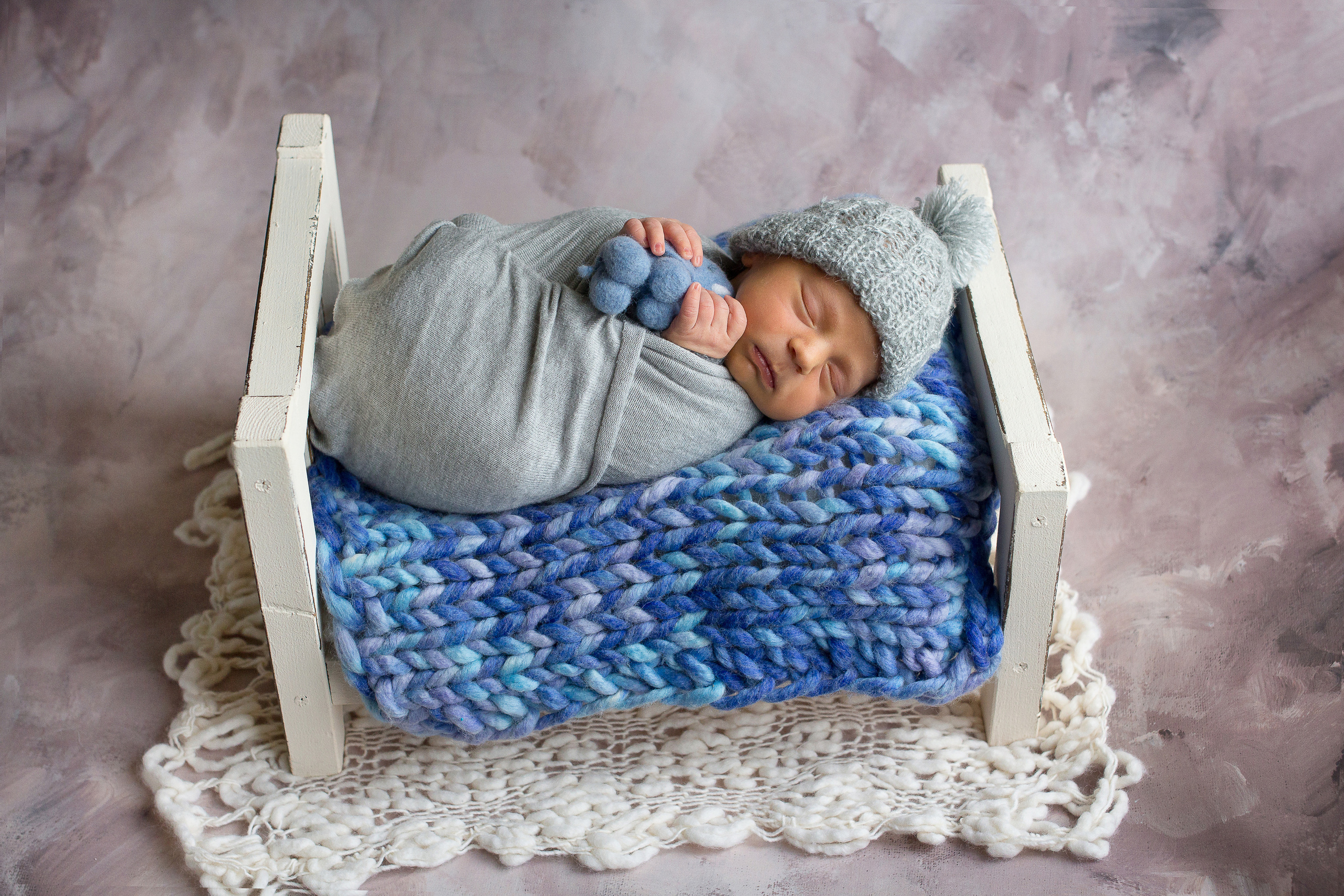 Фотосессия новорождённых мальчиков. Фотограф новорожденных в г. Миасс Анна Плотникова