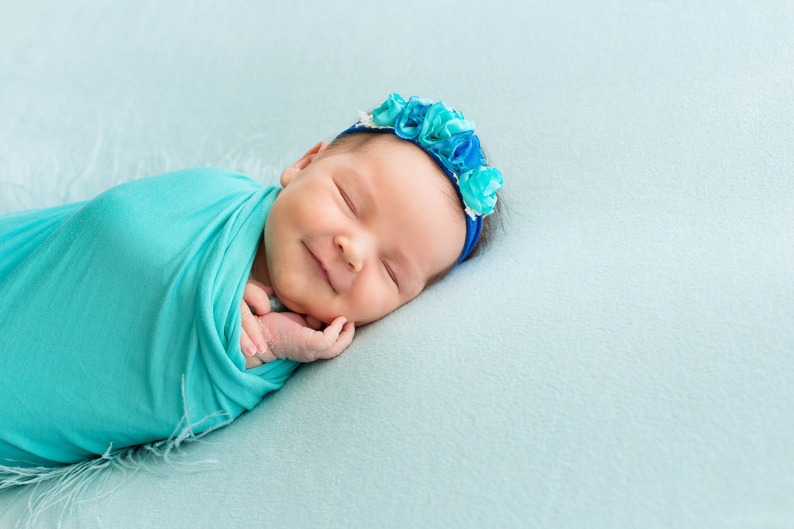 Фотосессия новорожденных девочек. Фотограф новорожденных в г. Миасс Анна Плотникова