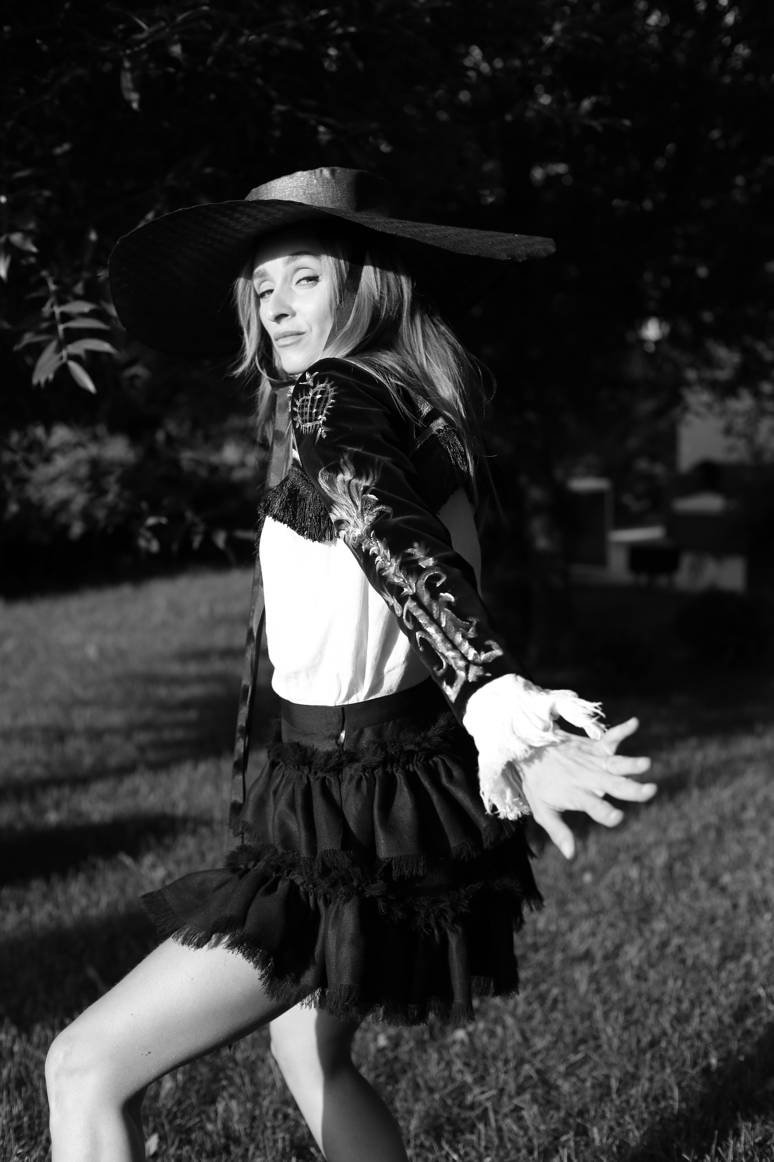 LOOKBOOK. Фешн дизайнер, фотограф, художник Яна Лазарева в Москве